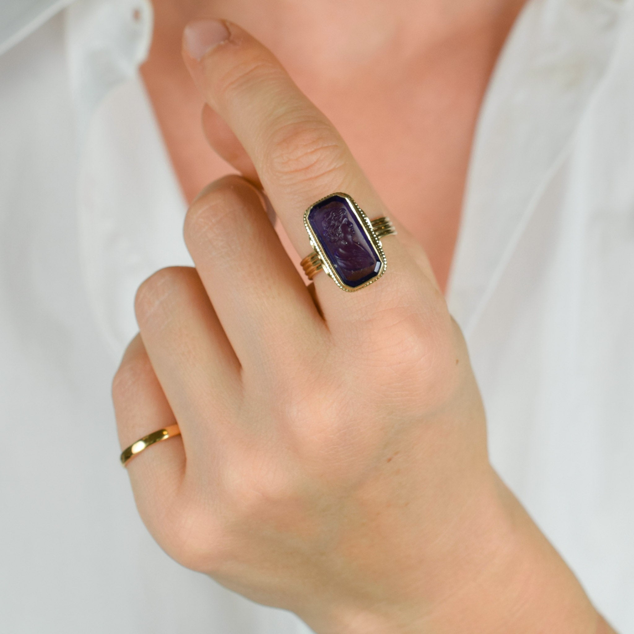 vintage gold purple cameo ring