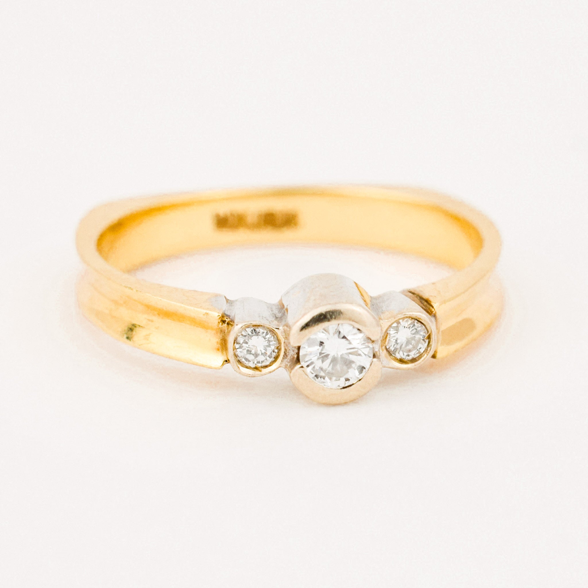 vintage diamond trilogy ring 