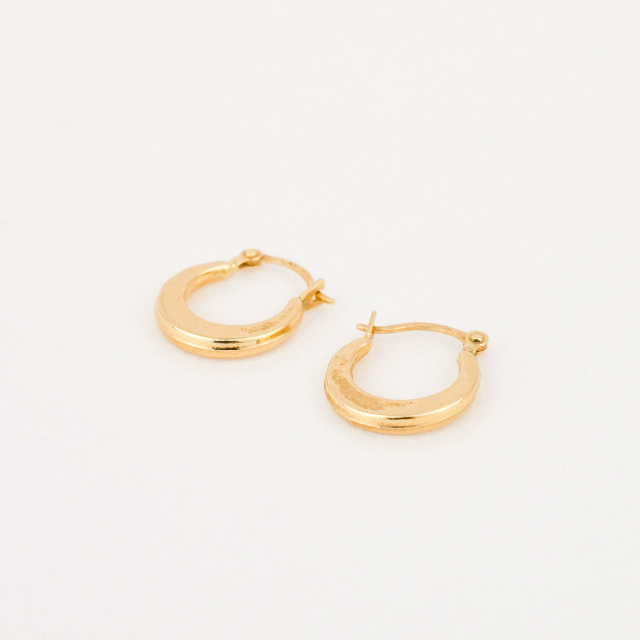 vintage gold small hoop earrings