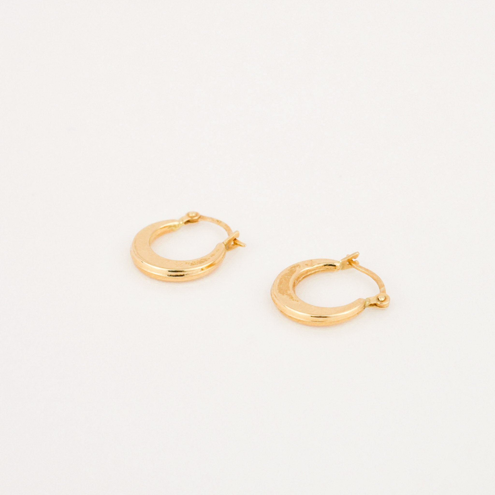 vintage gold small hoop earrings