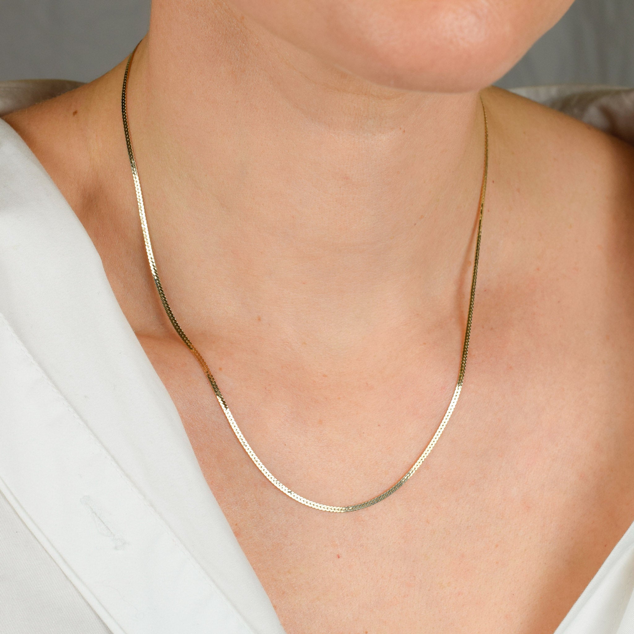vintage gold 18" herringbone chain necklace
