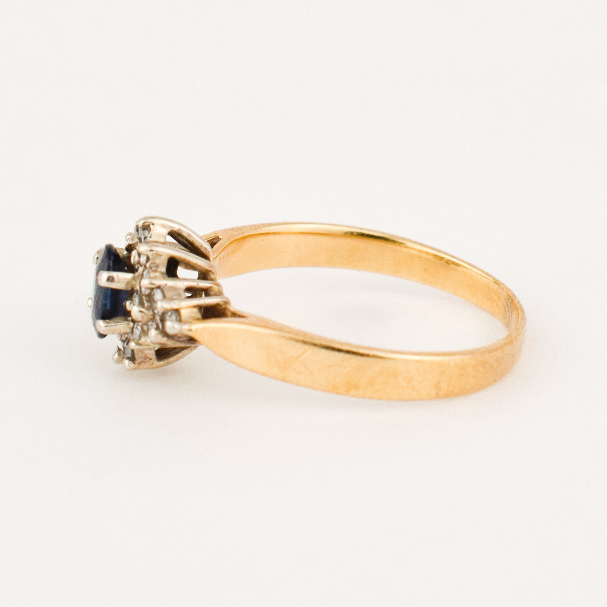 vintage sapphire and diamond ring