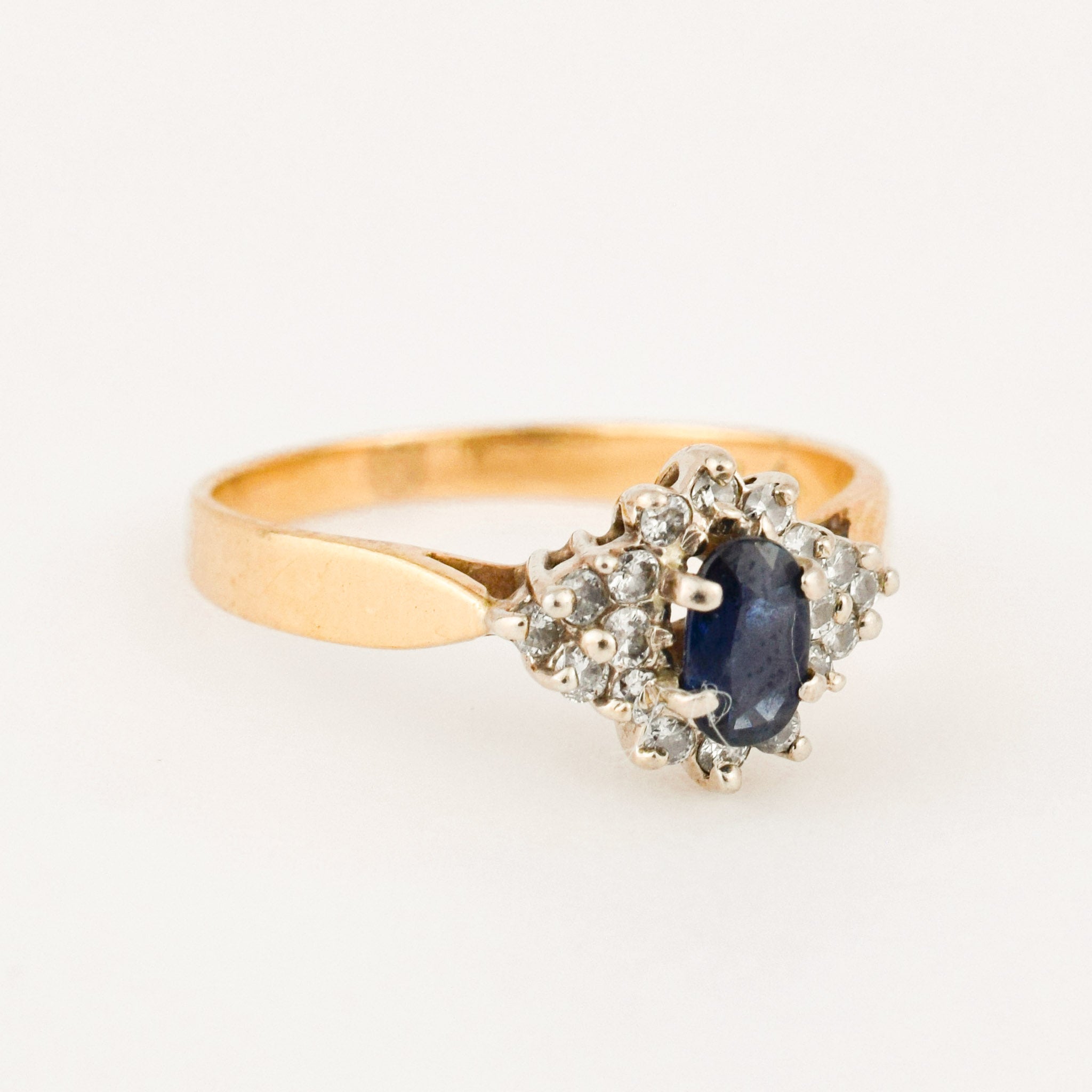 vintage sapphire and diamond ring