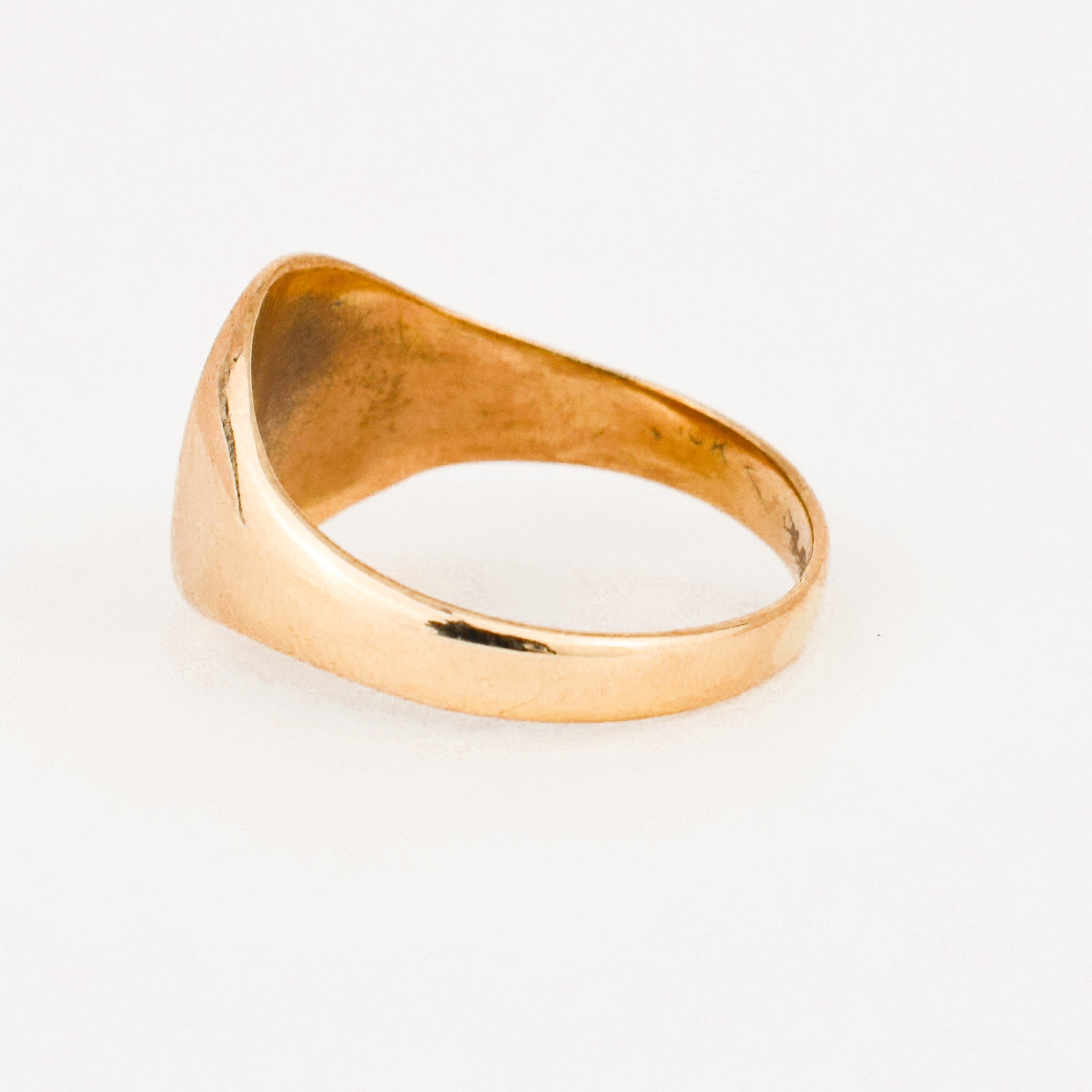 vintage gold 's' signet ring