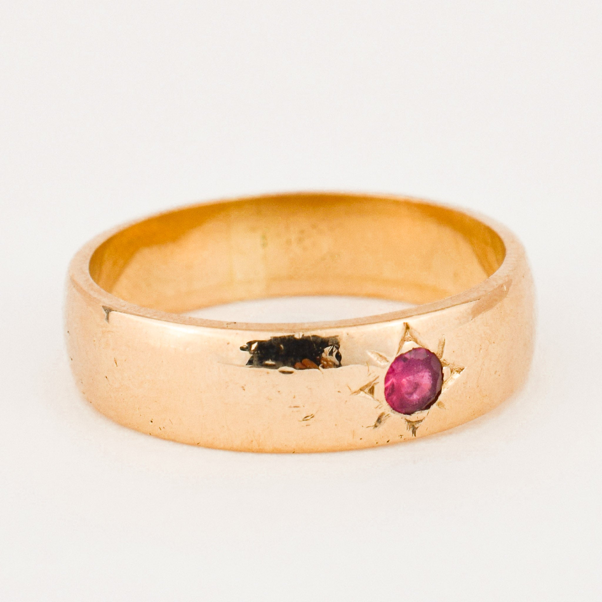 Starburst Ruby Gold Band