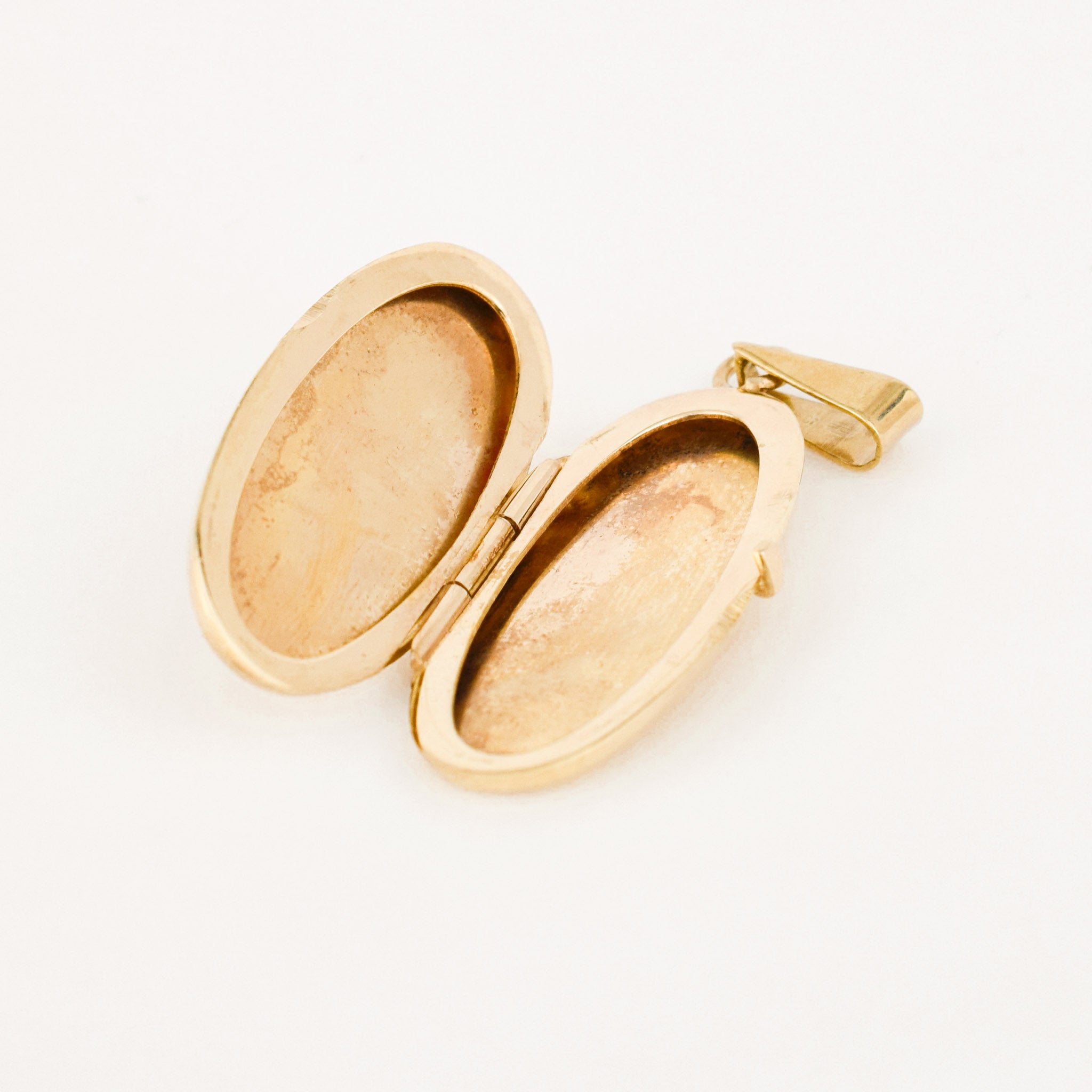 vintage gold oval locket