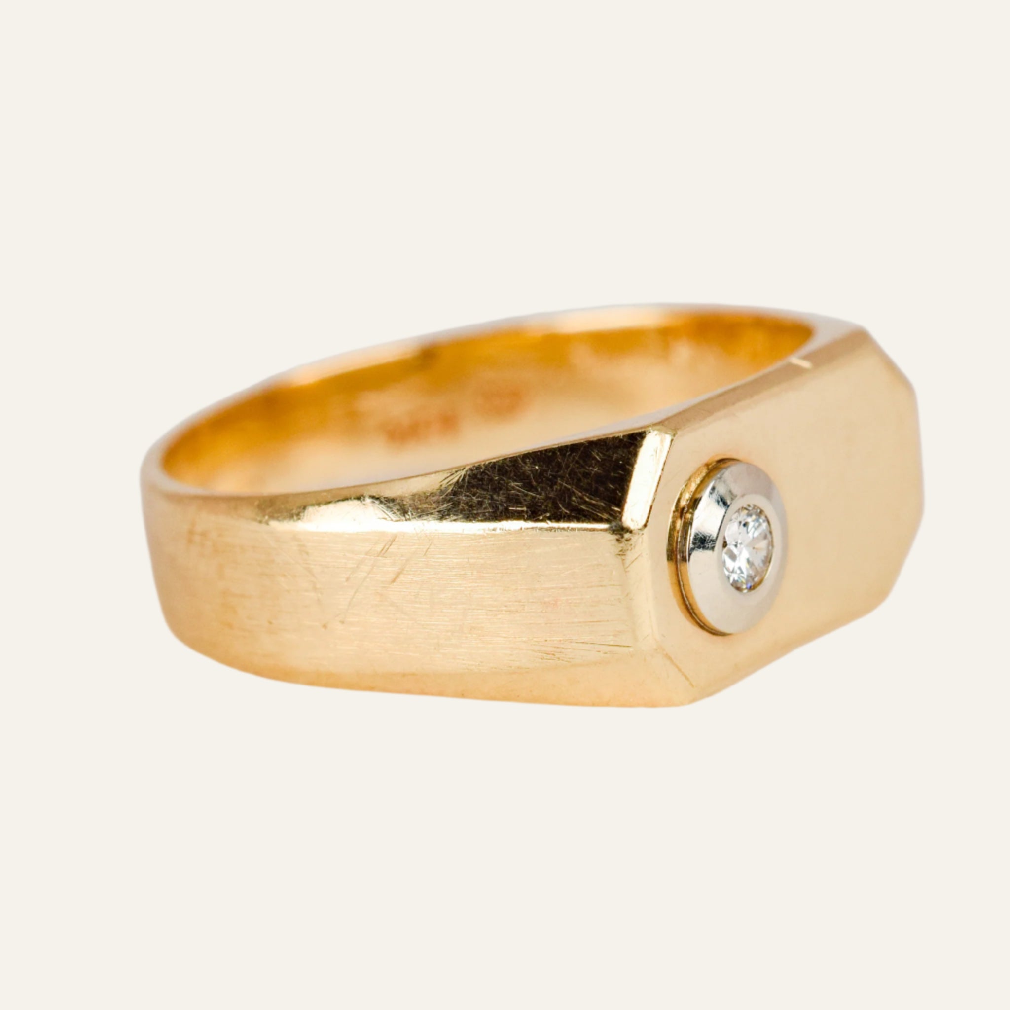 Diamond Plain Signet