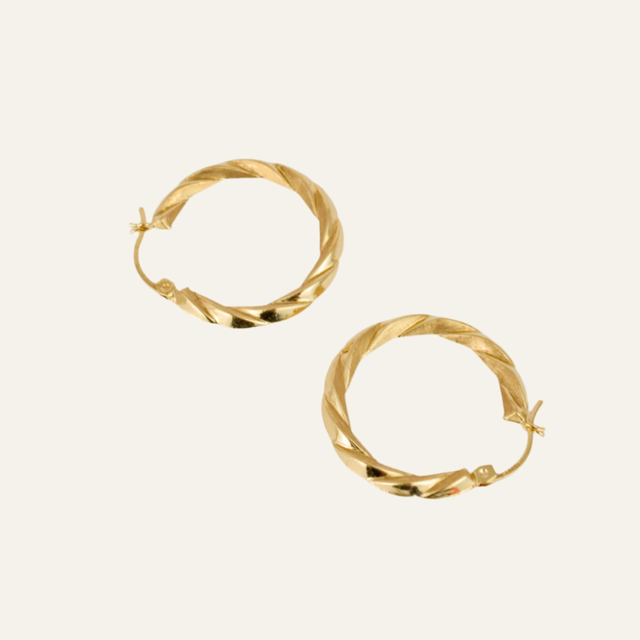 25mm Twist Hoops