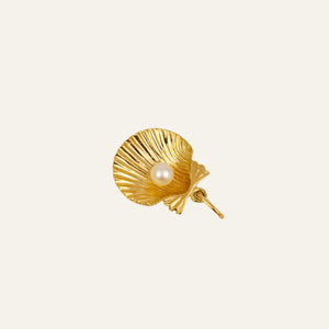 Gold Oyster and Pearl Pendant