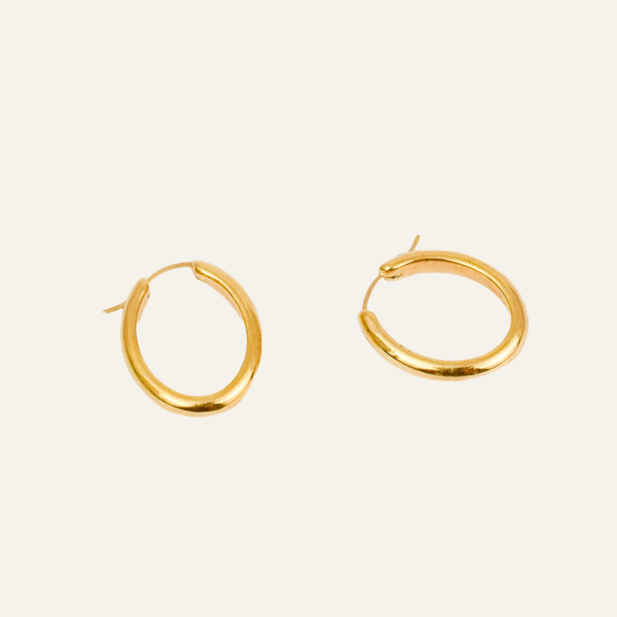 17.8 Oval Hoops