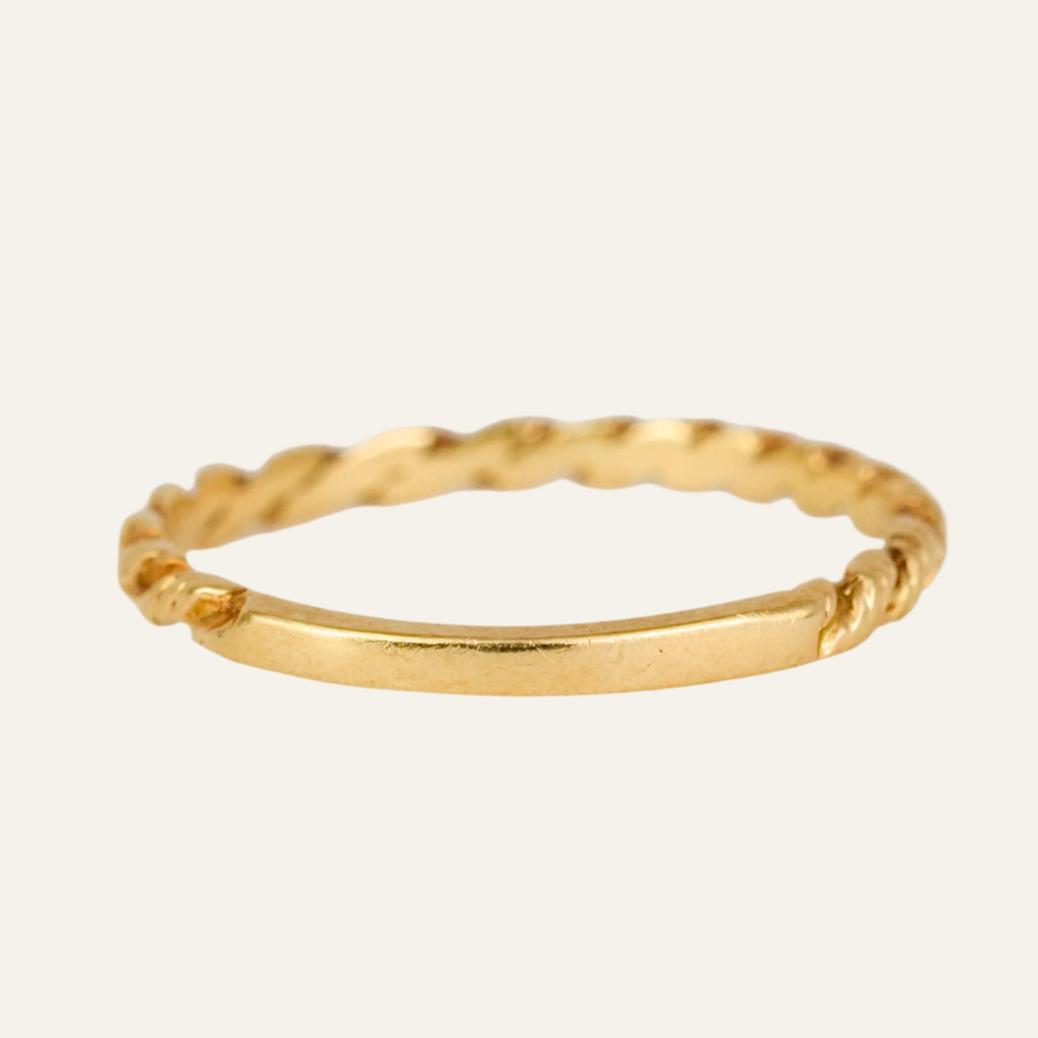 1.7mm Twist Detail Band