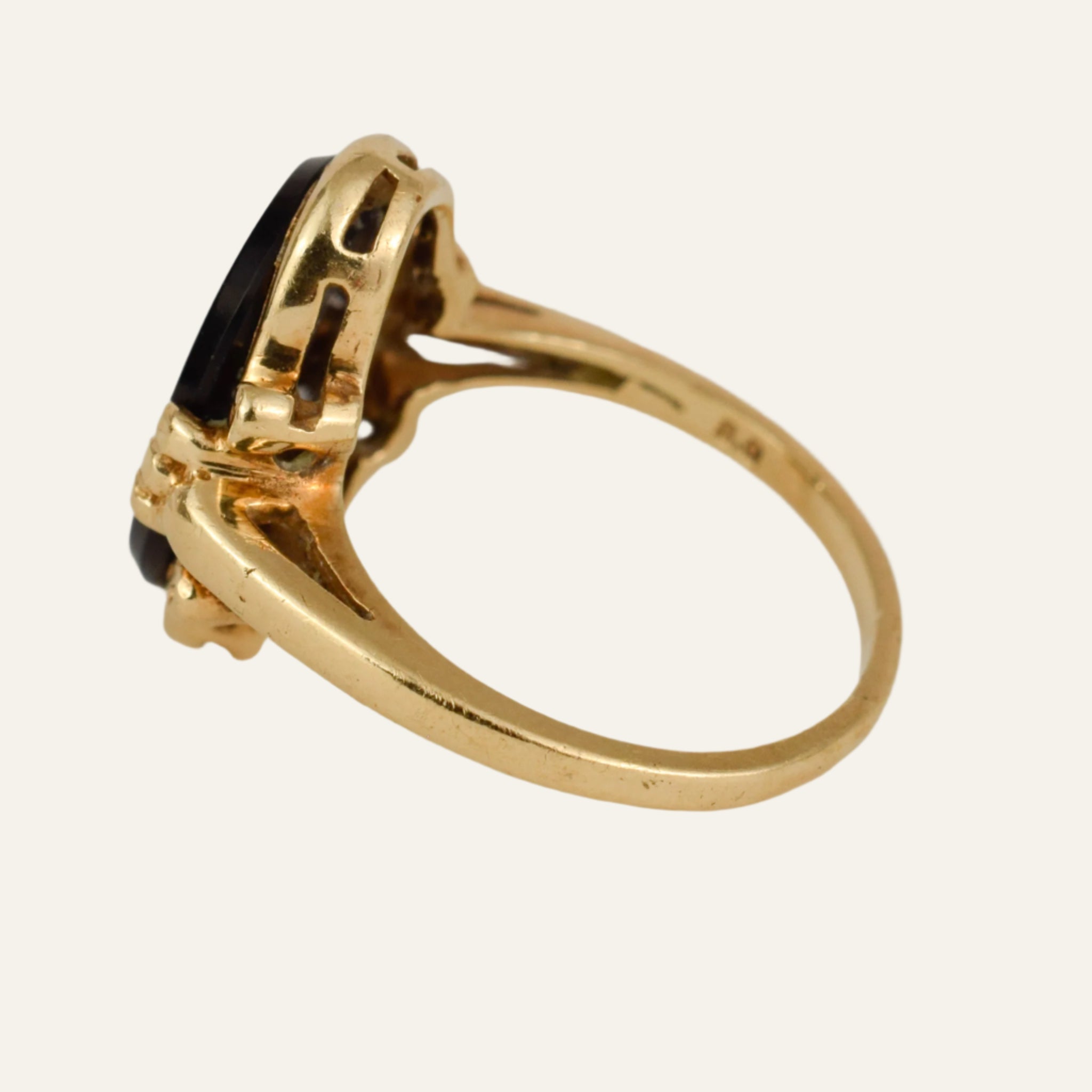 Oval Onyx Ring