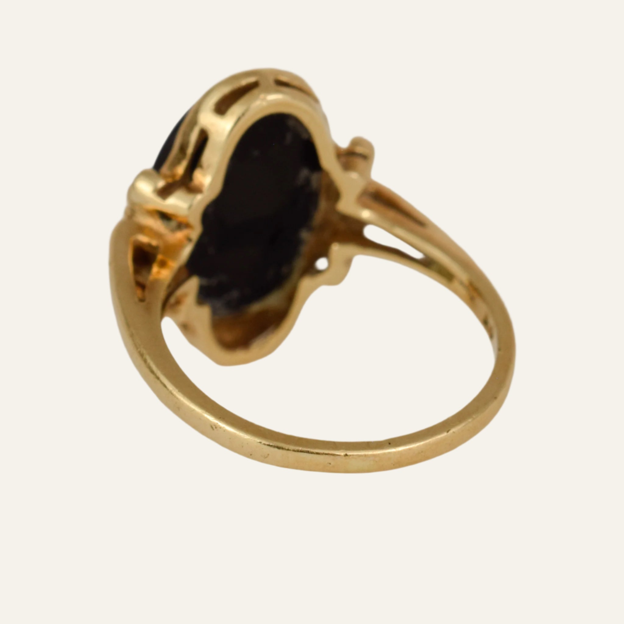 Oval Onyx Ring