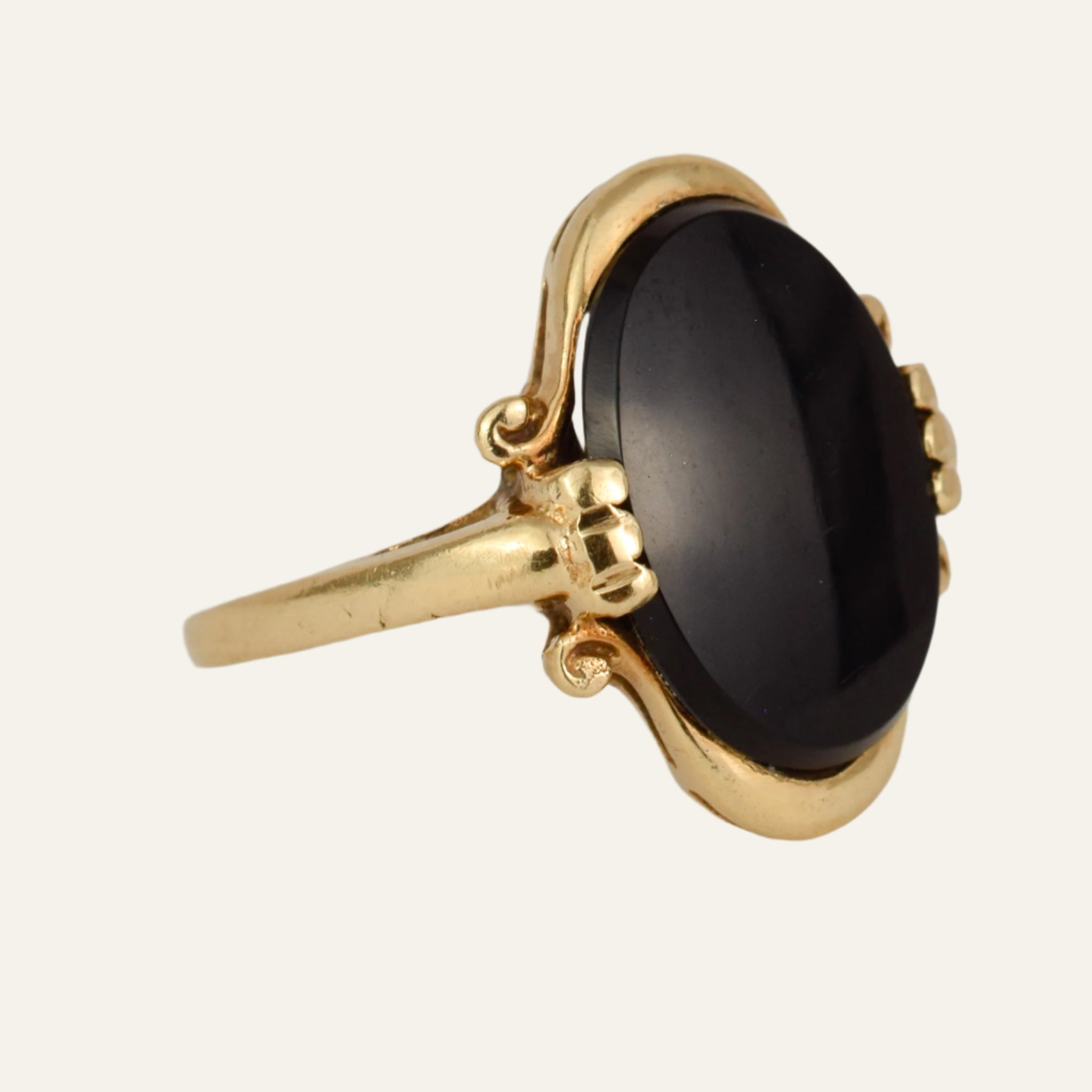Oval Onyx Ring