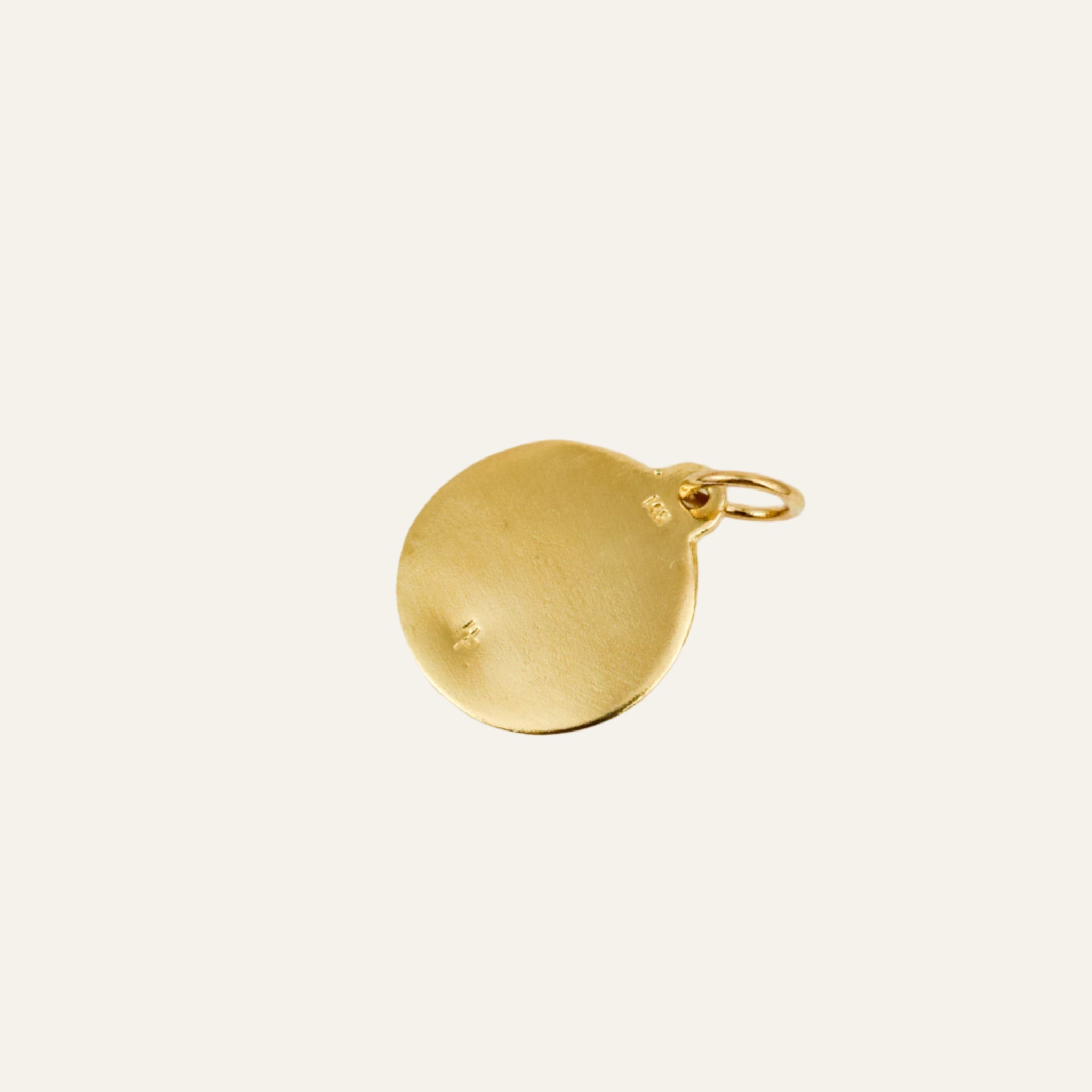 Circular 'R' Charm
