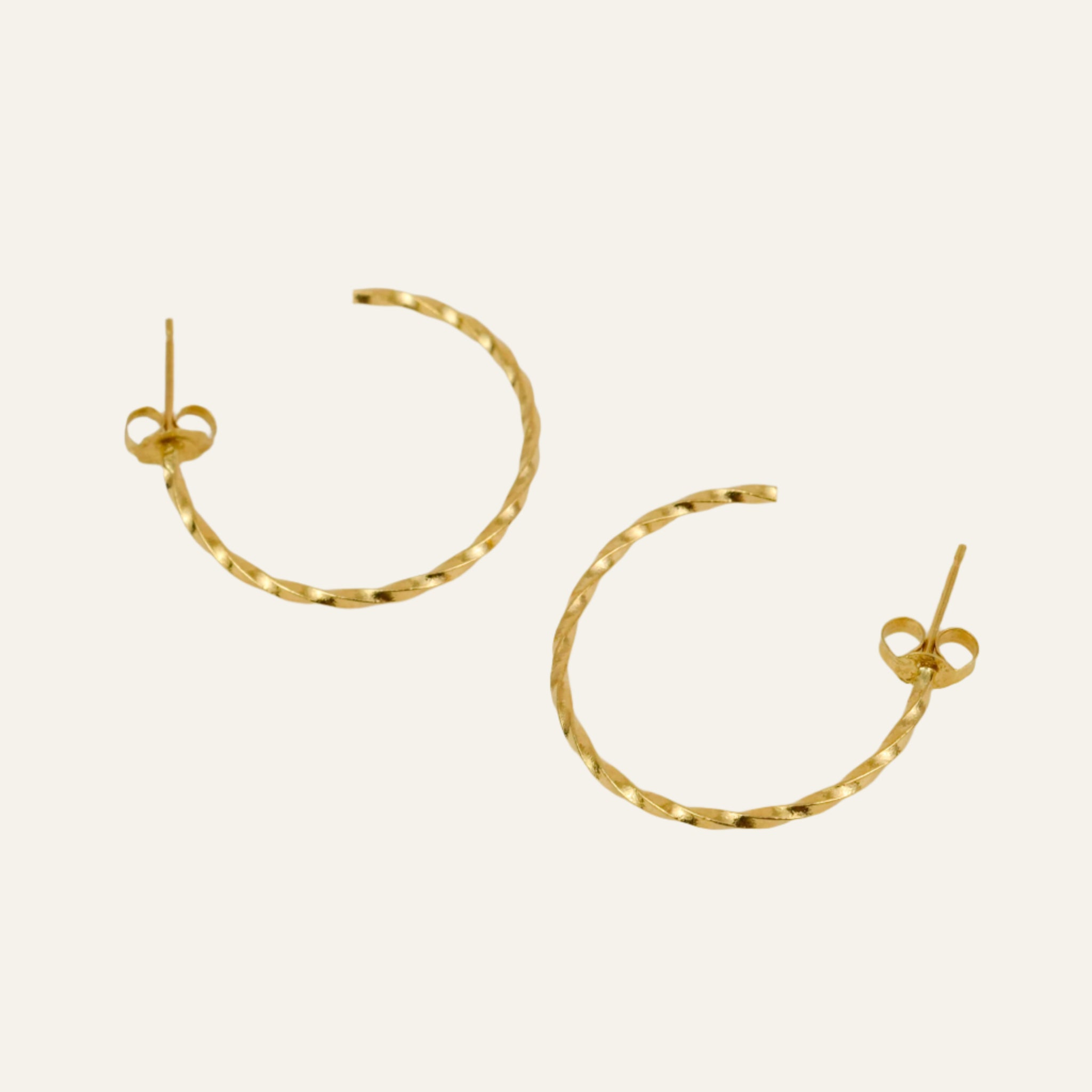 23.2 Twist Hoops