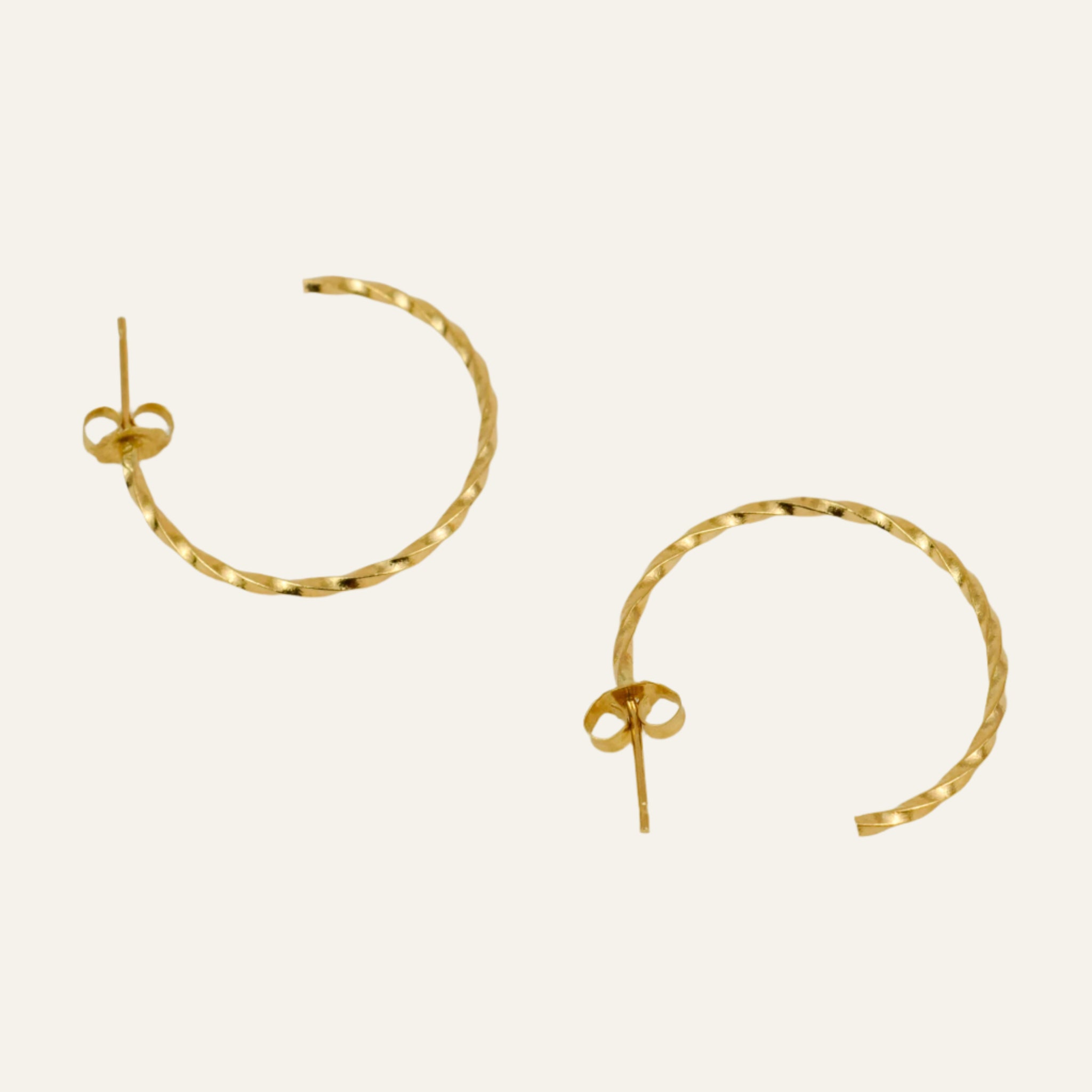 23.2 Twist Hoops