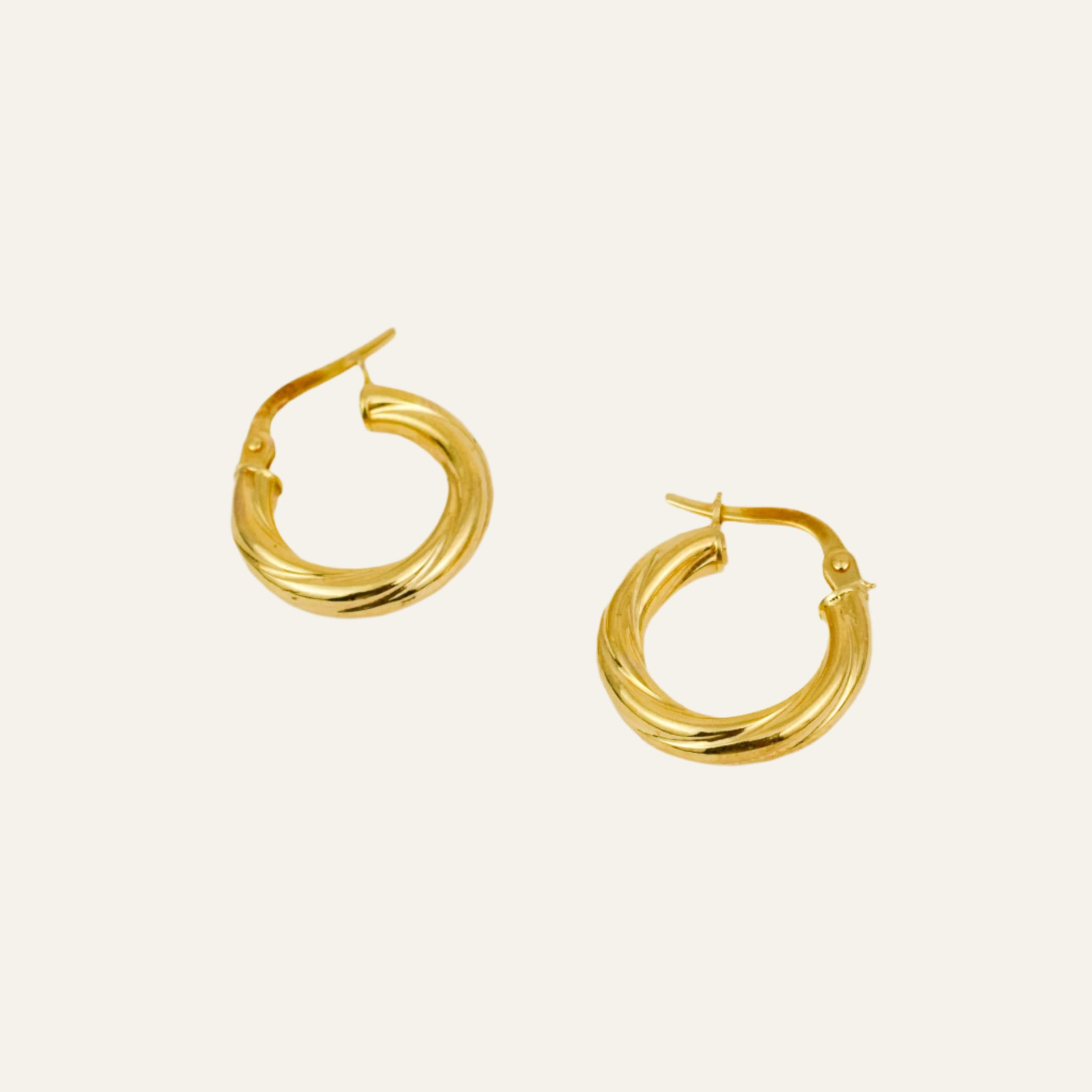 17.2mm Twist Hoops