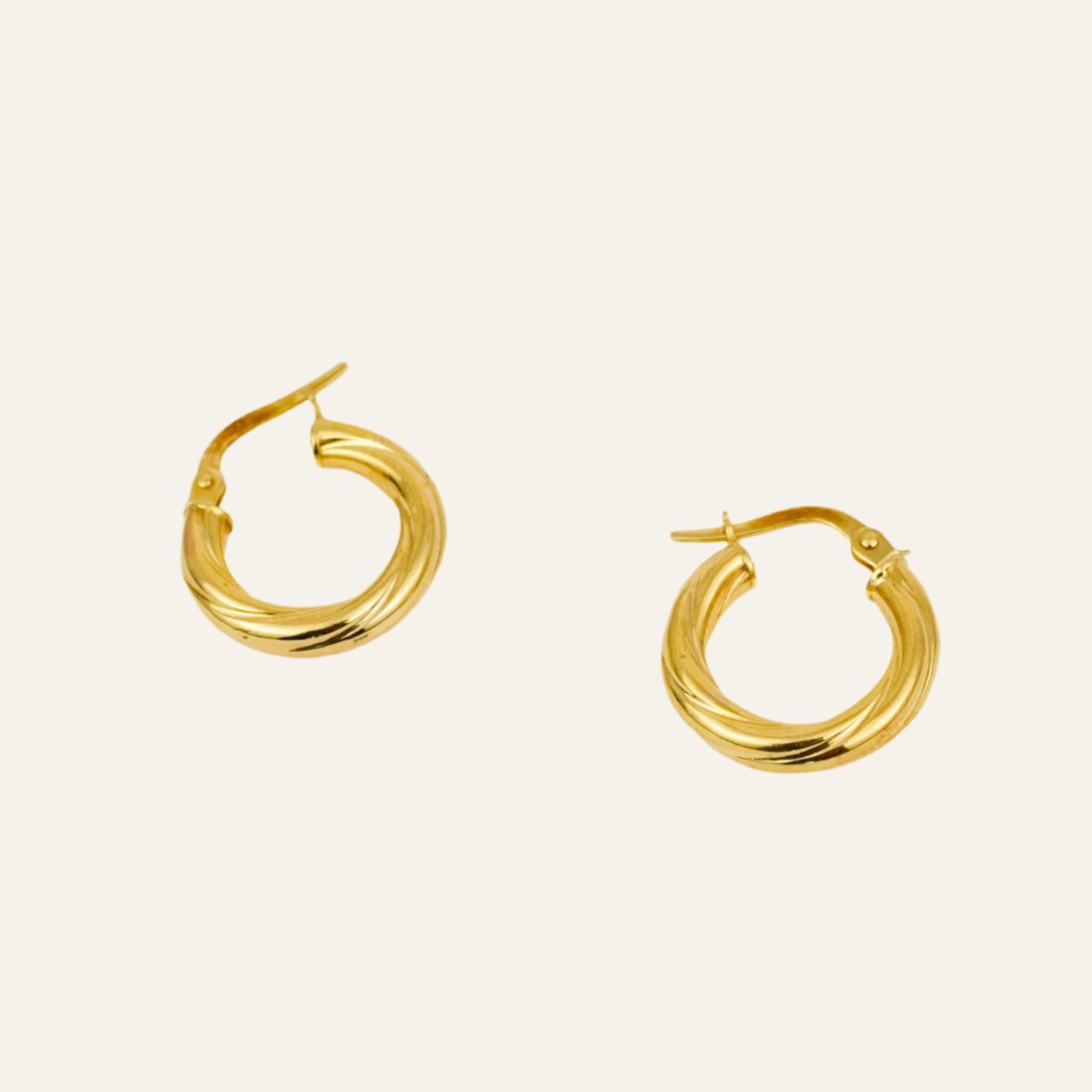 17.2mm Twist Hoops