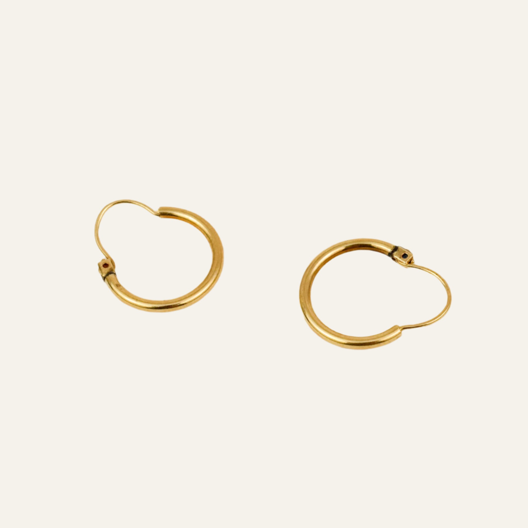 17.6mm Dainty Hoops