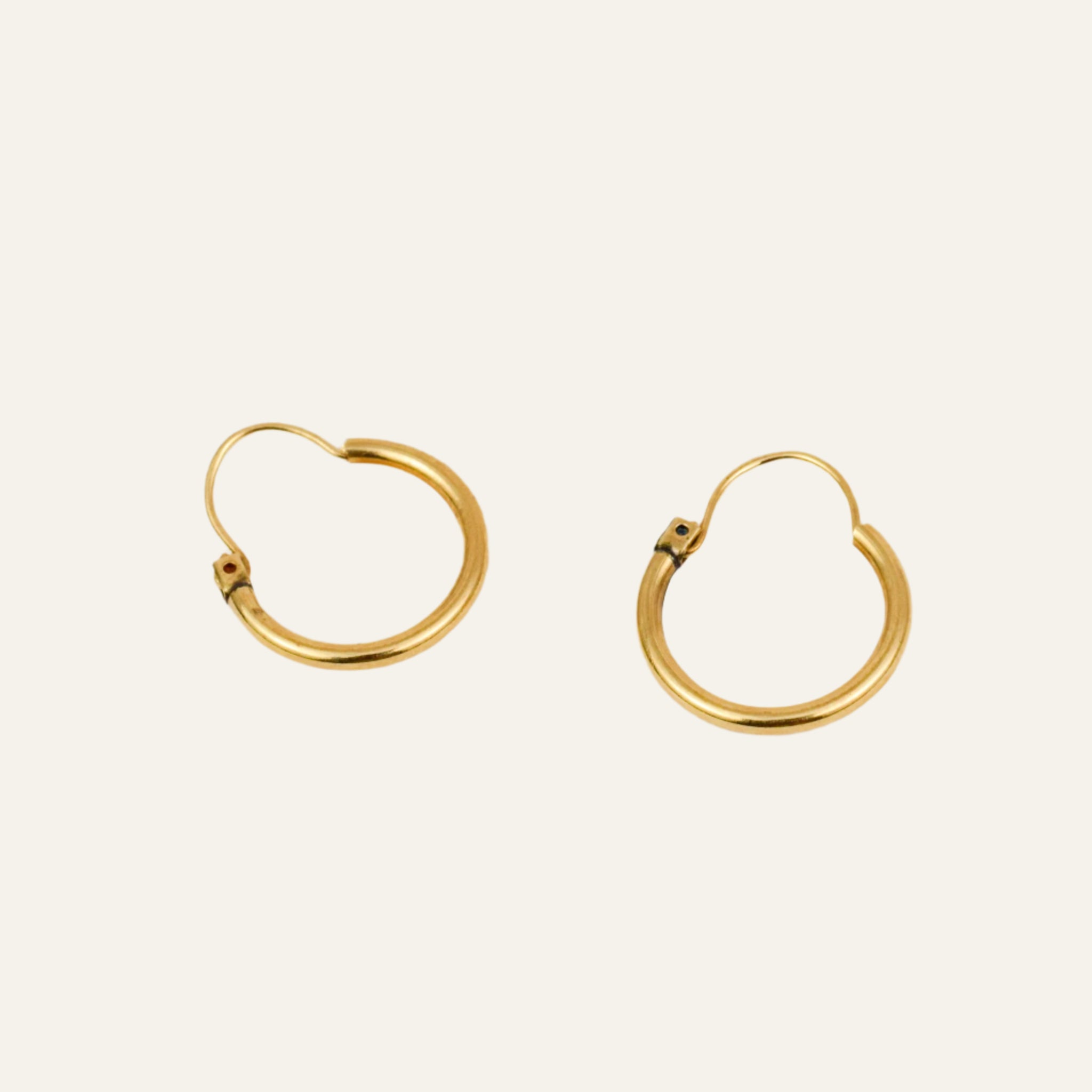17.6mm Dainty Hoops