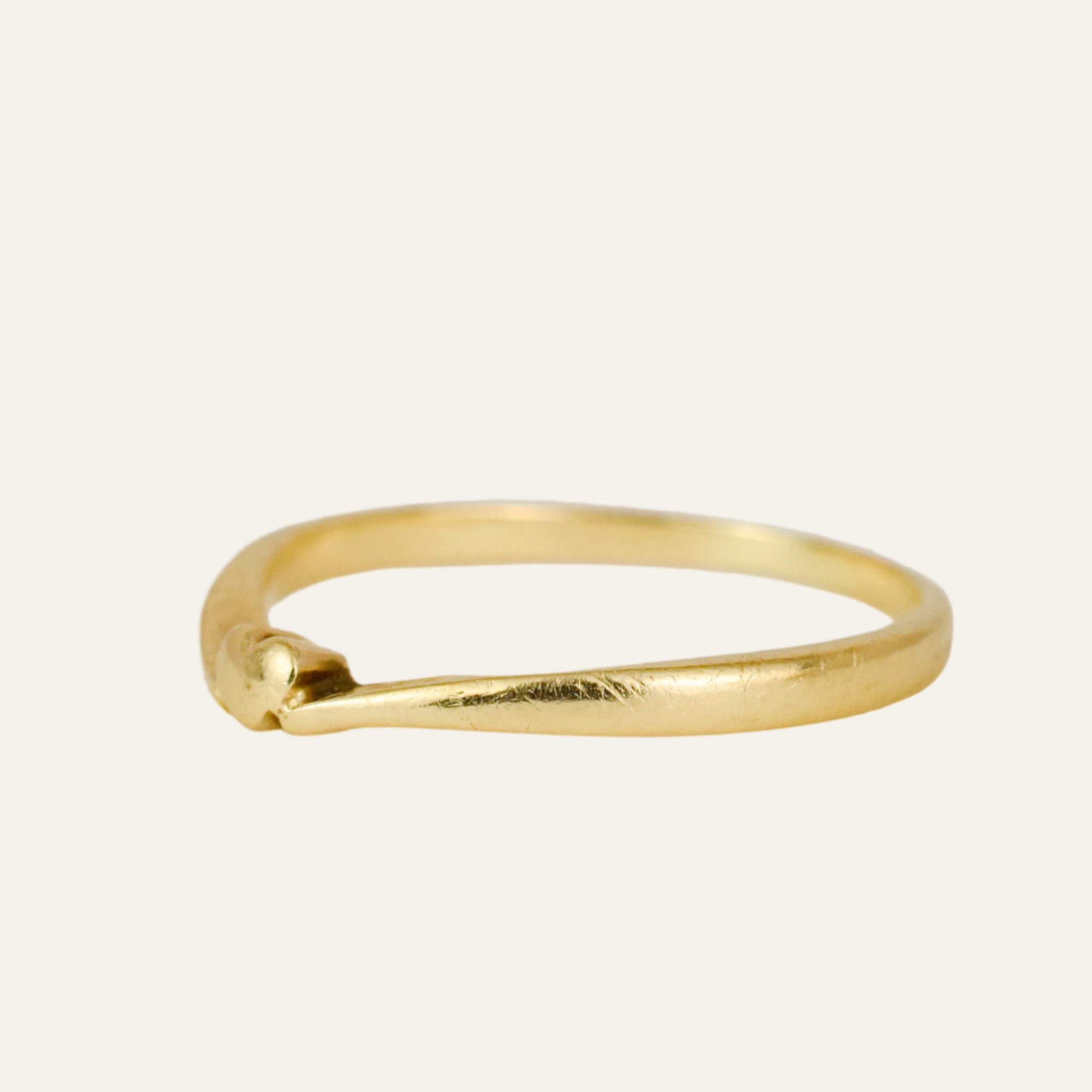 Dainty Heart Band