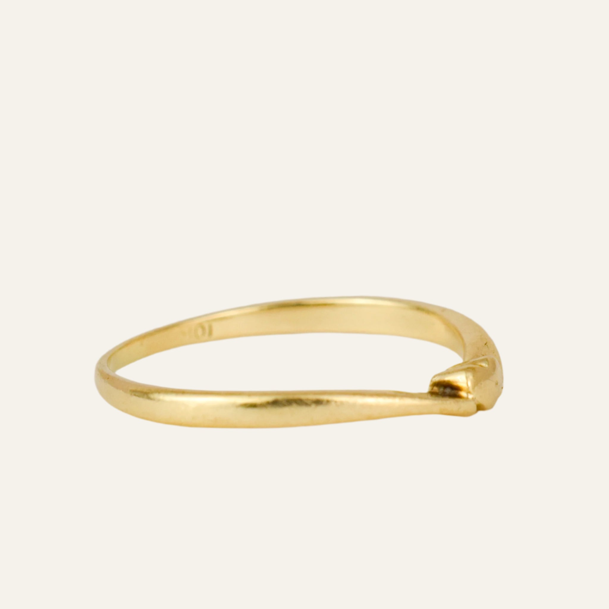 Dainty Heart Band