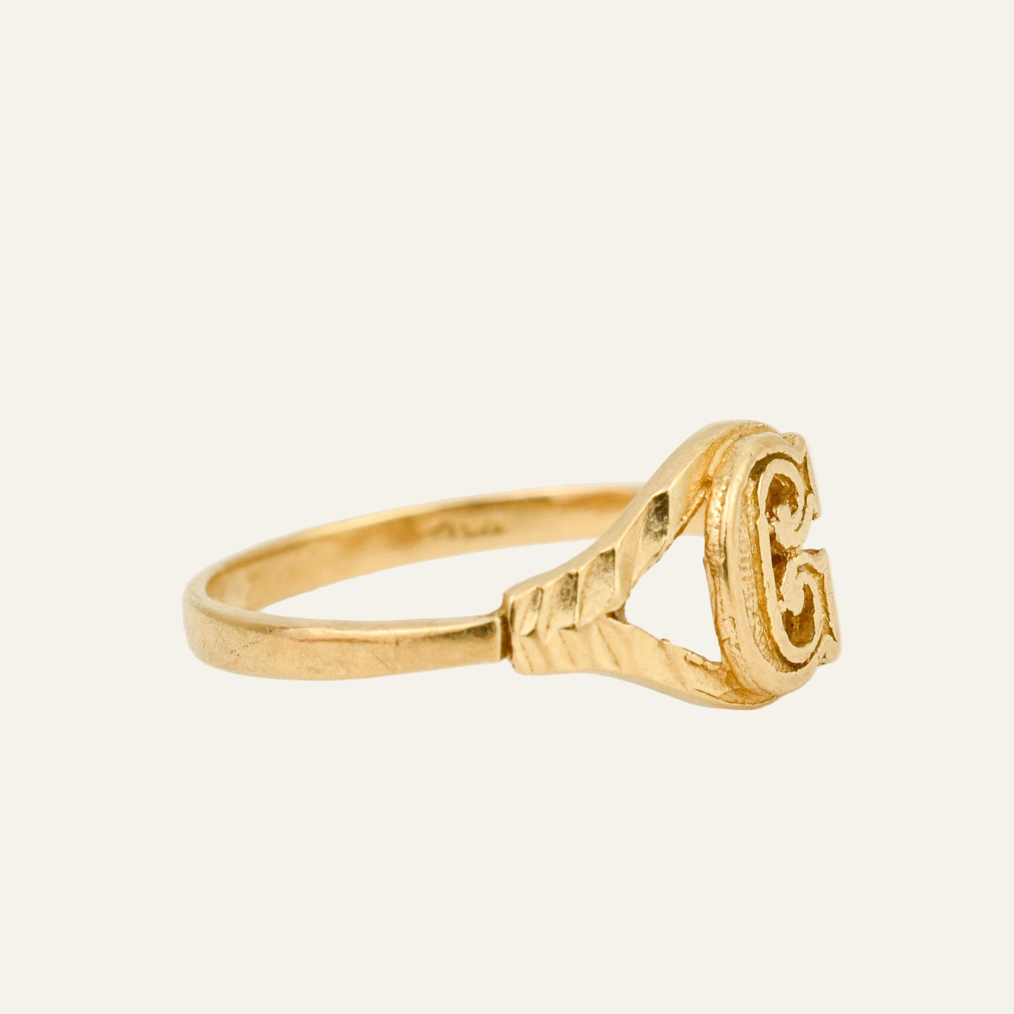 'G' Signet Ring