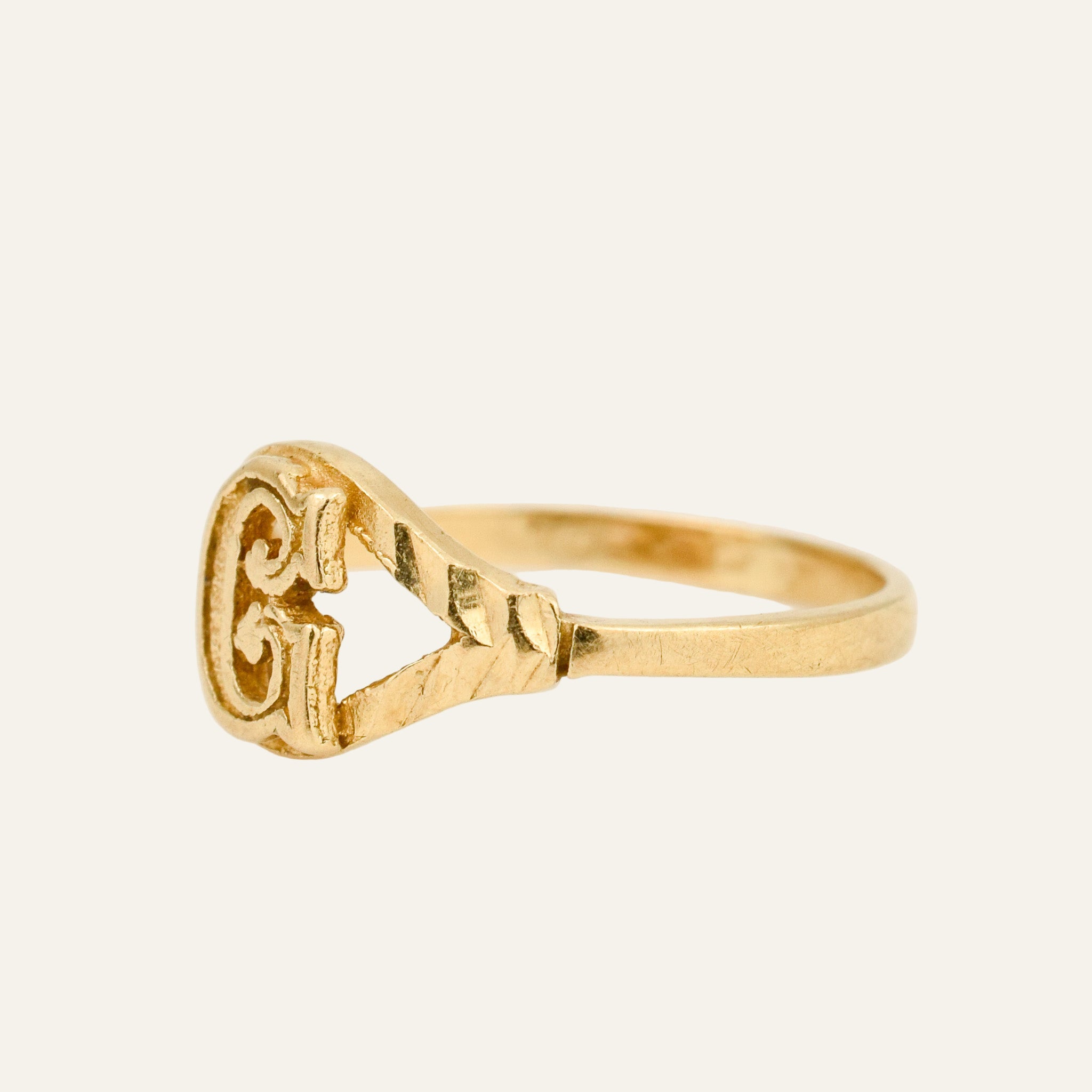 'G' Signet Ring