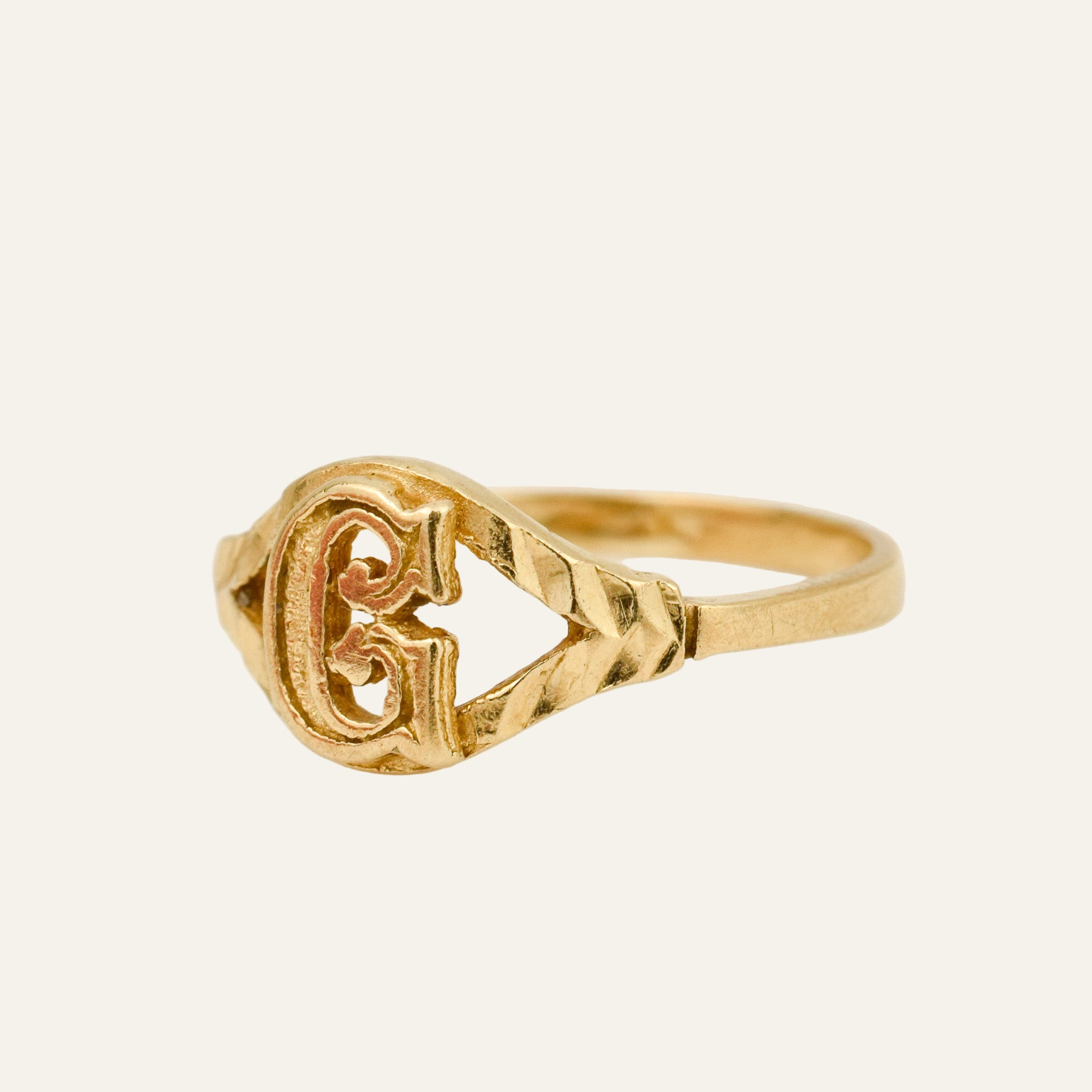 'G' Signet Ring