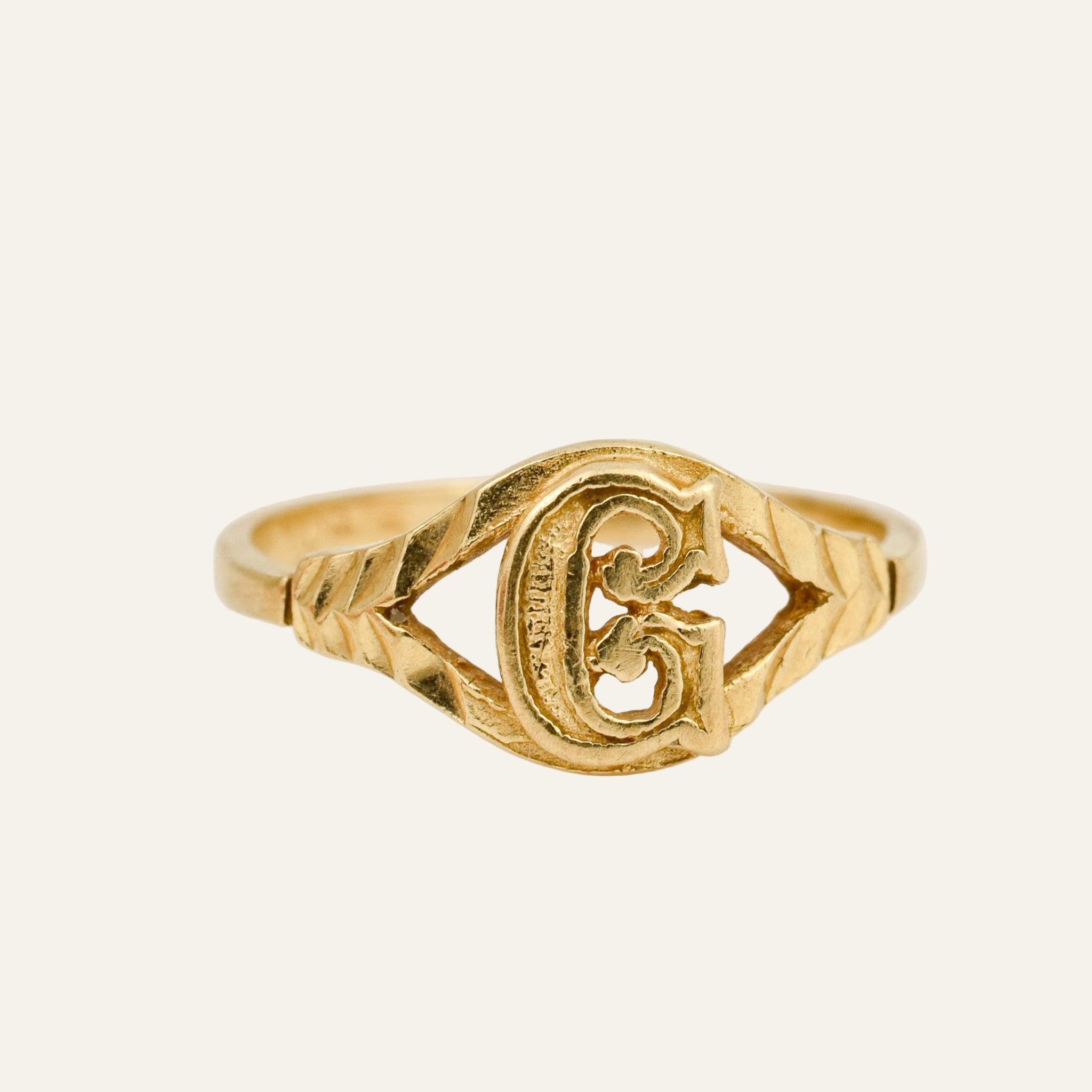 'G' Signet Ring