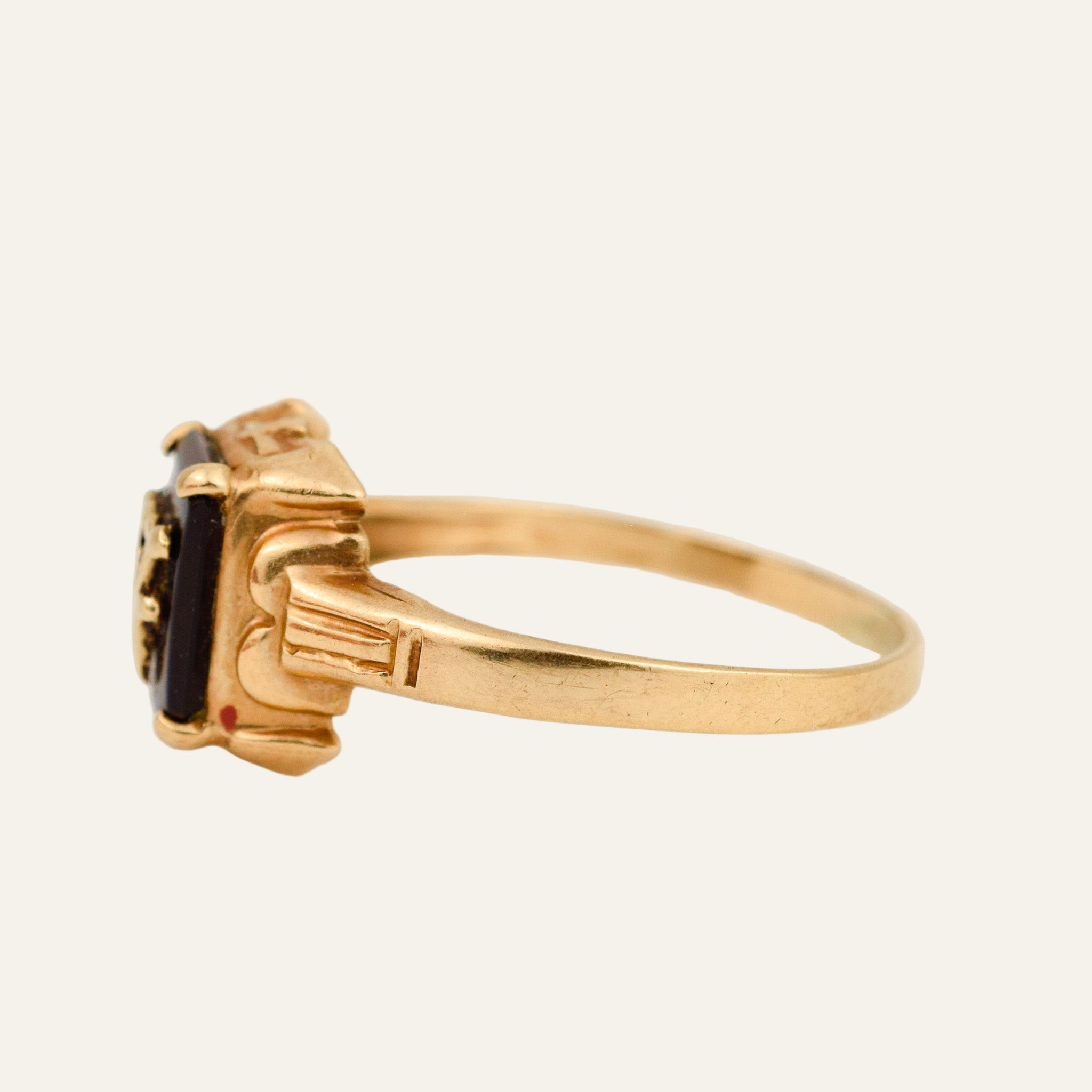 'W' Signet Ring
