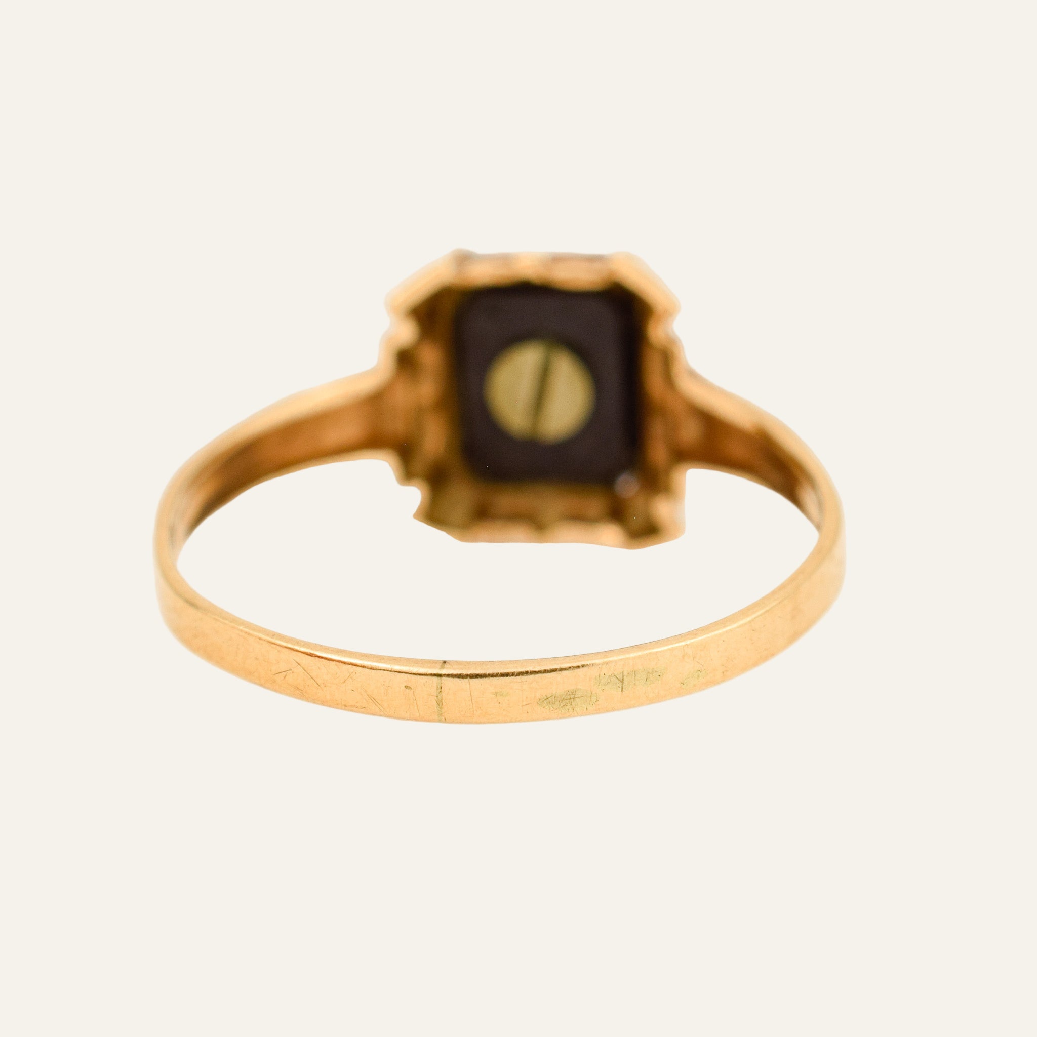 'W' Signet Ring