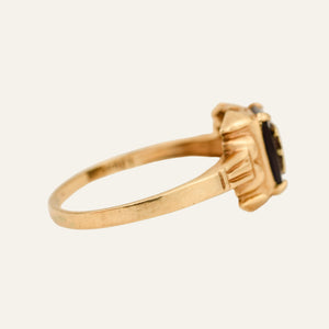 'W' Signet Ring