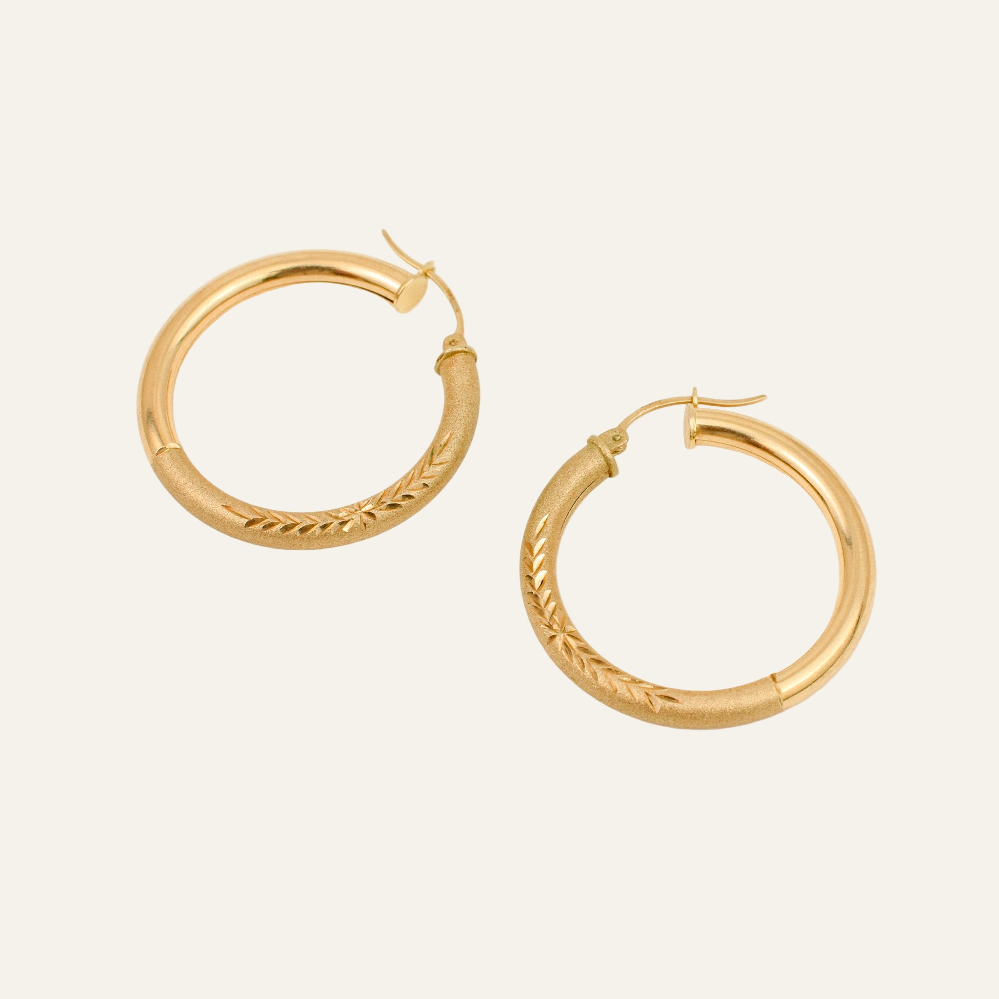 32.8 Multi-Texture Hoops