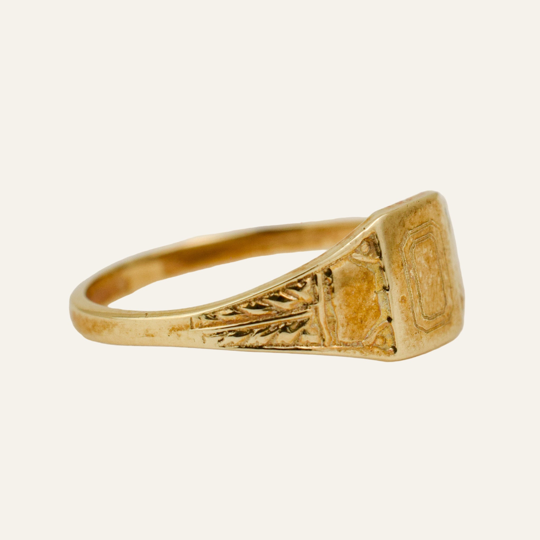 'O' Signet Ring