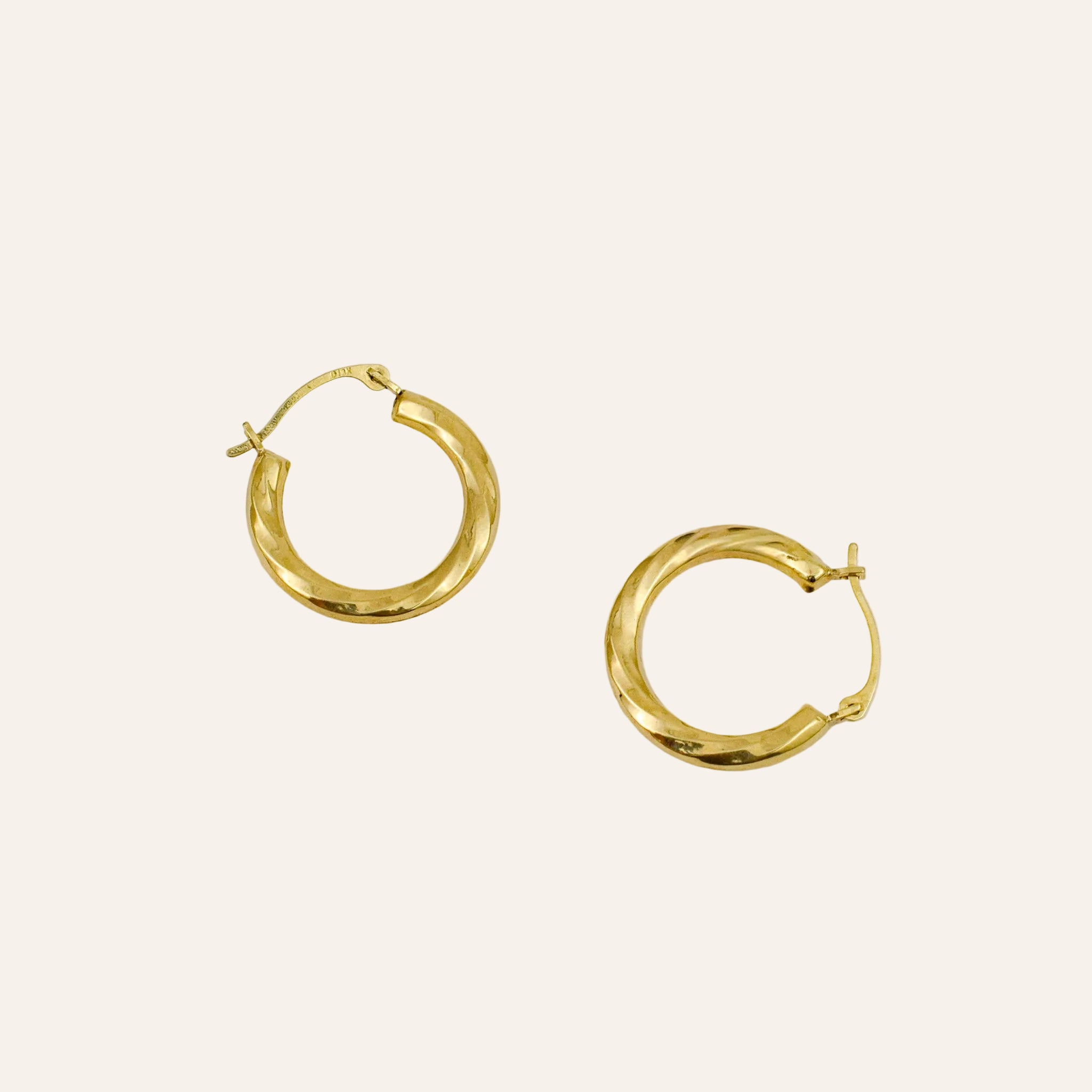 19mm Twist Hoops
