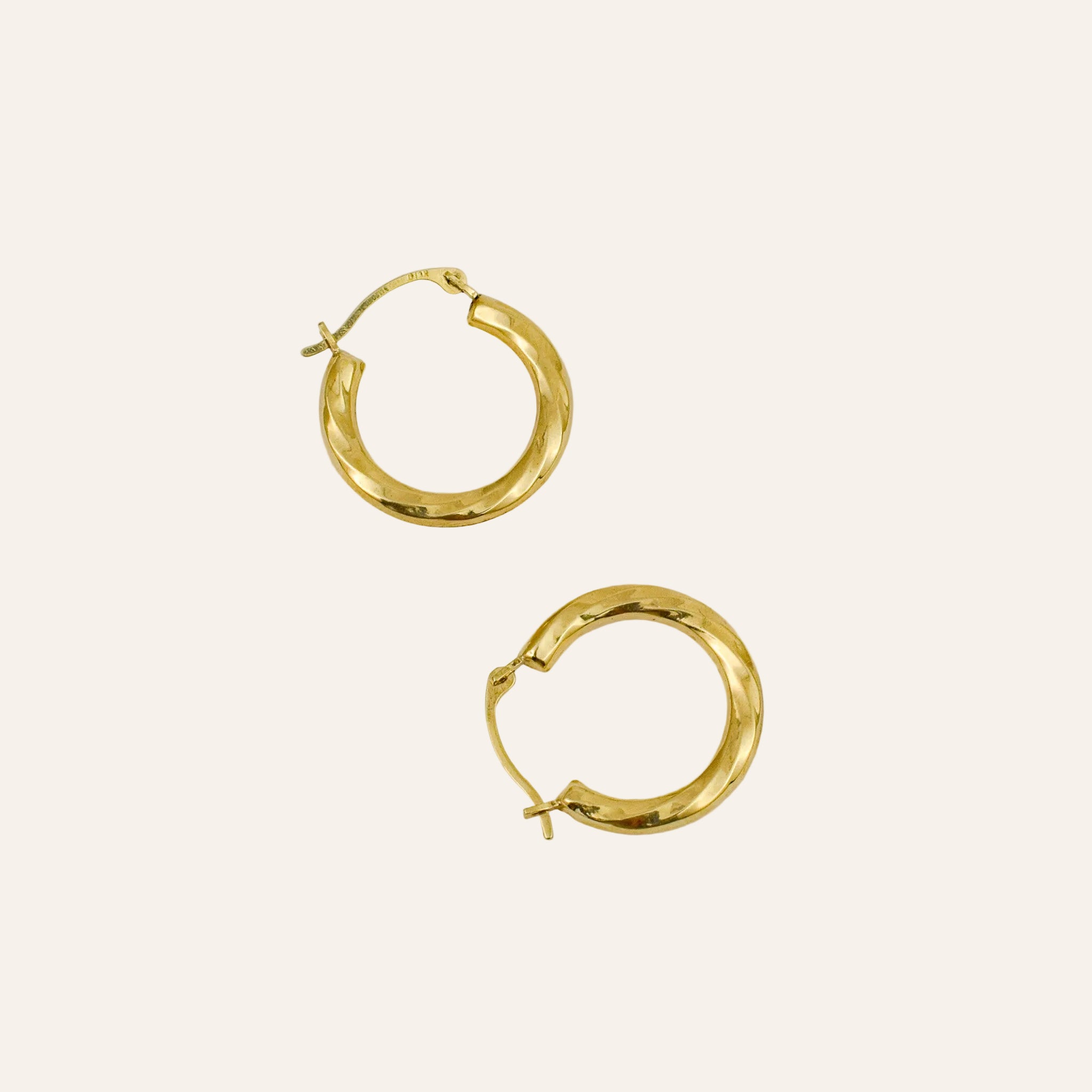 19mm Twist Hoops