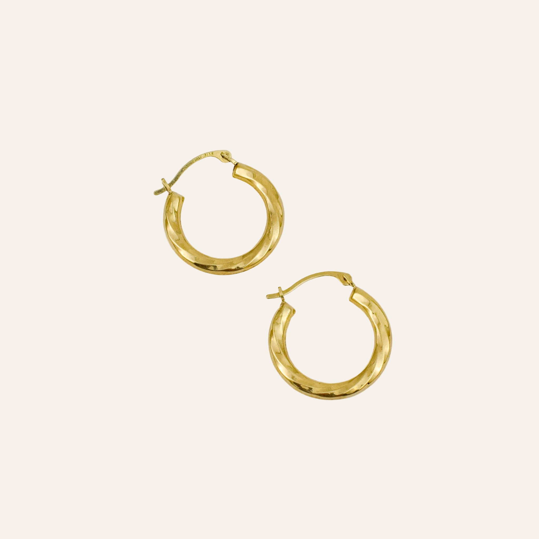 19mm Twist Hoops