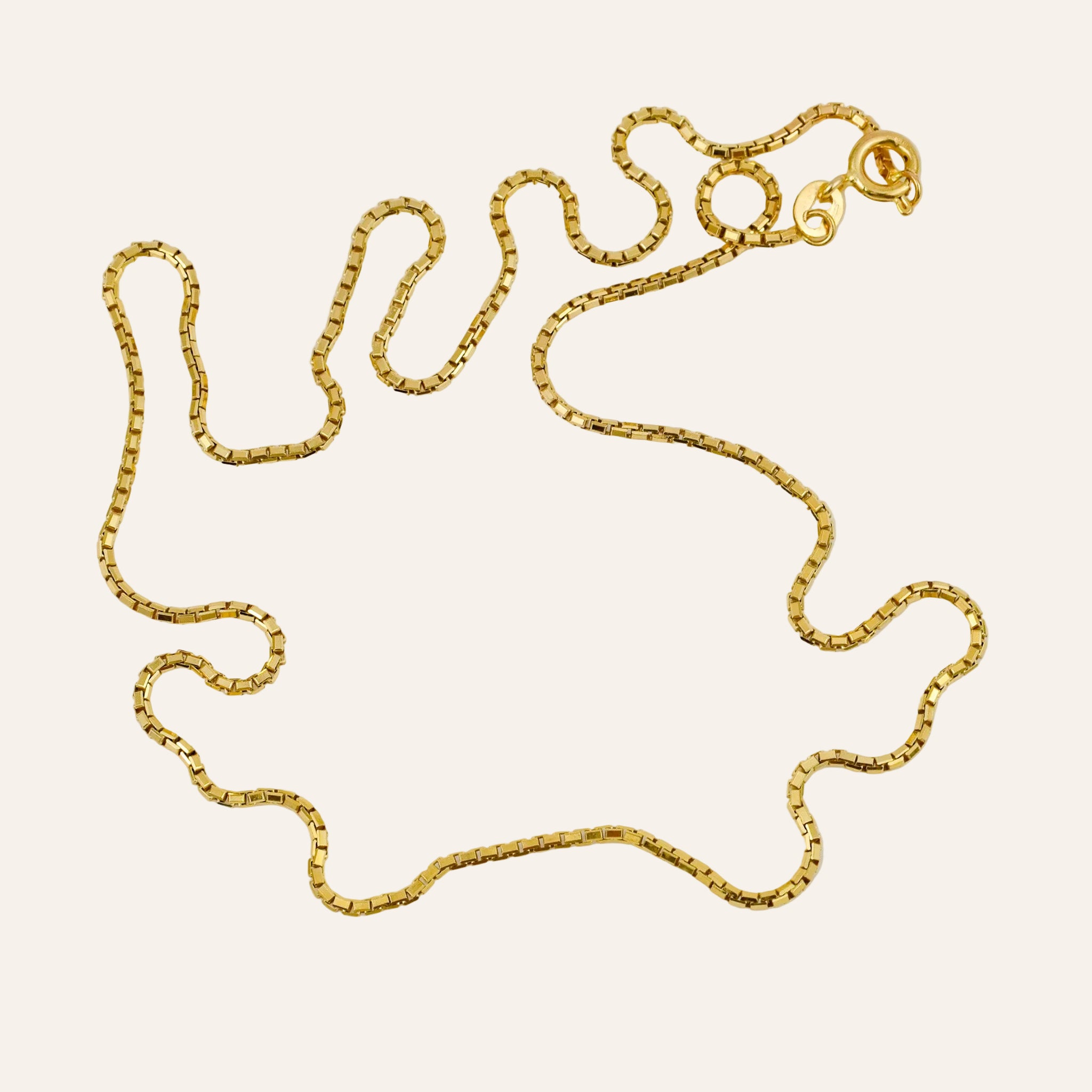 18" Rounded Box Chain Necklace