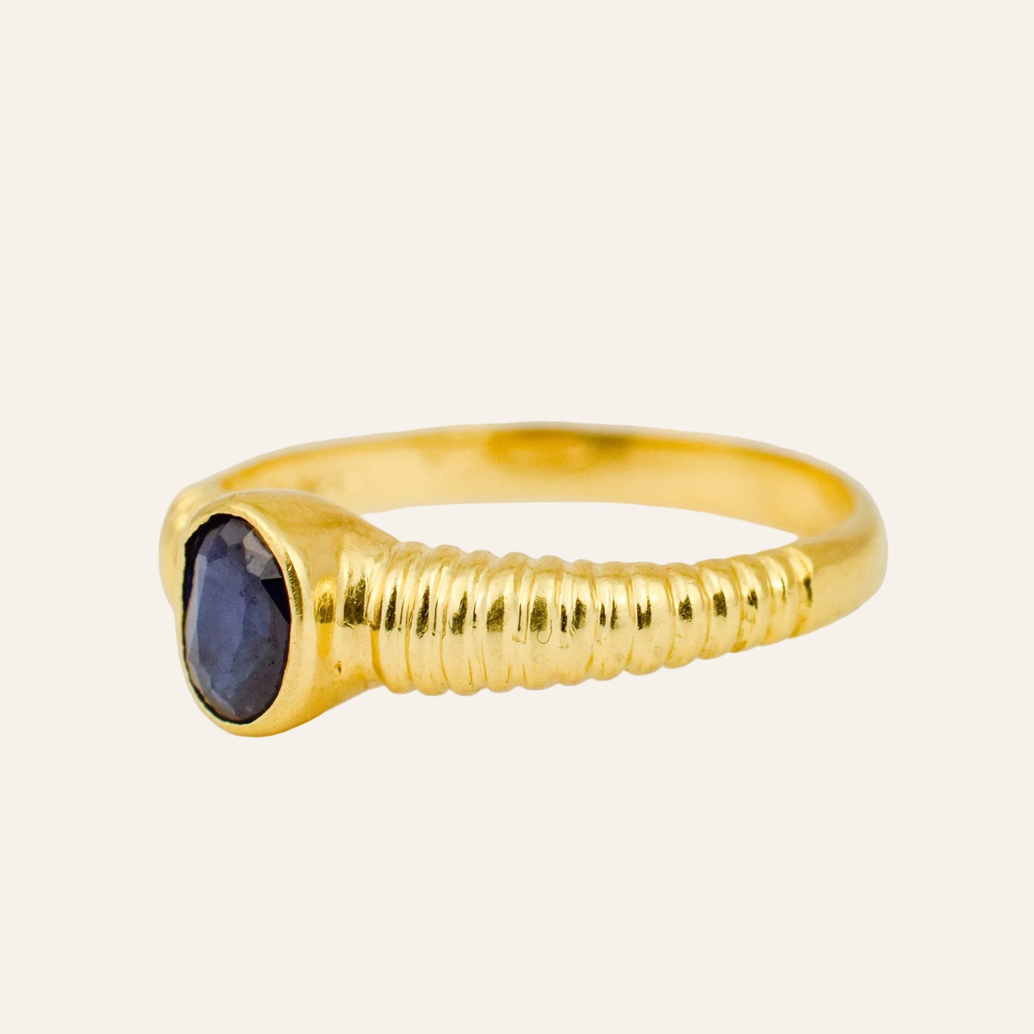 Ribbed Sapphire Ring