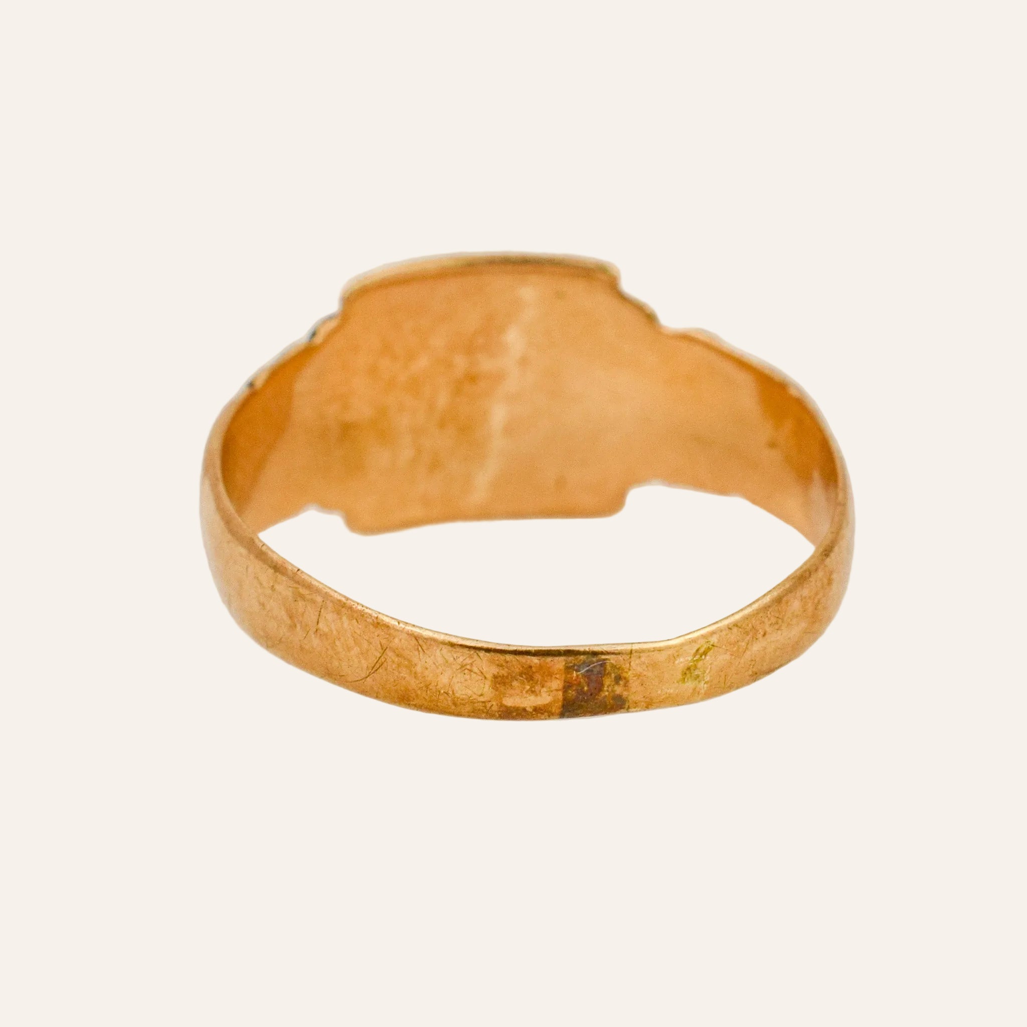 The Parlor Signet