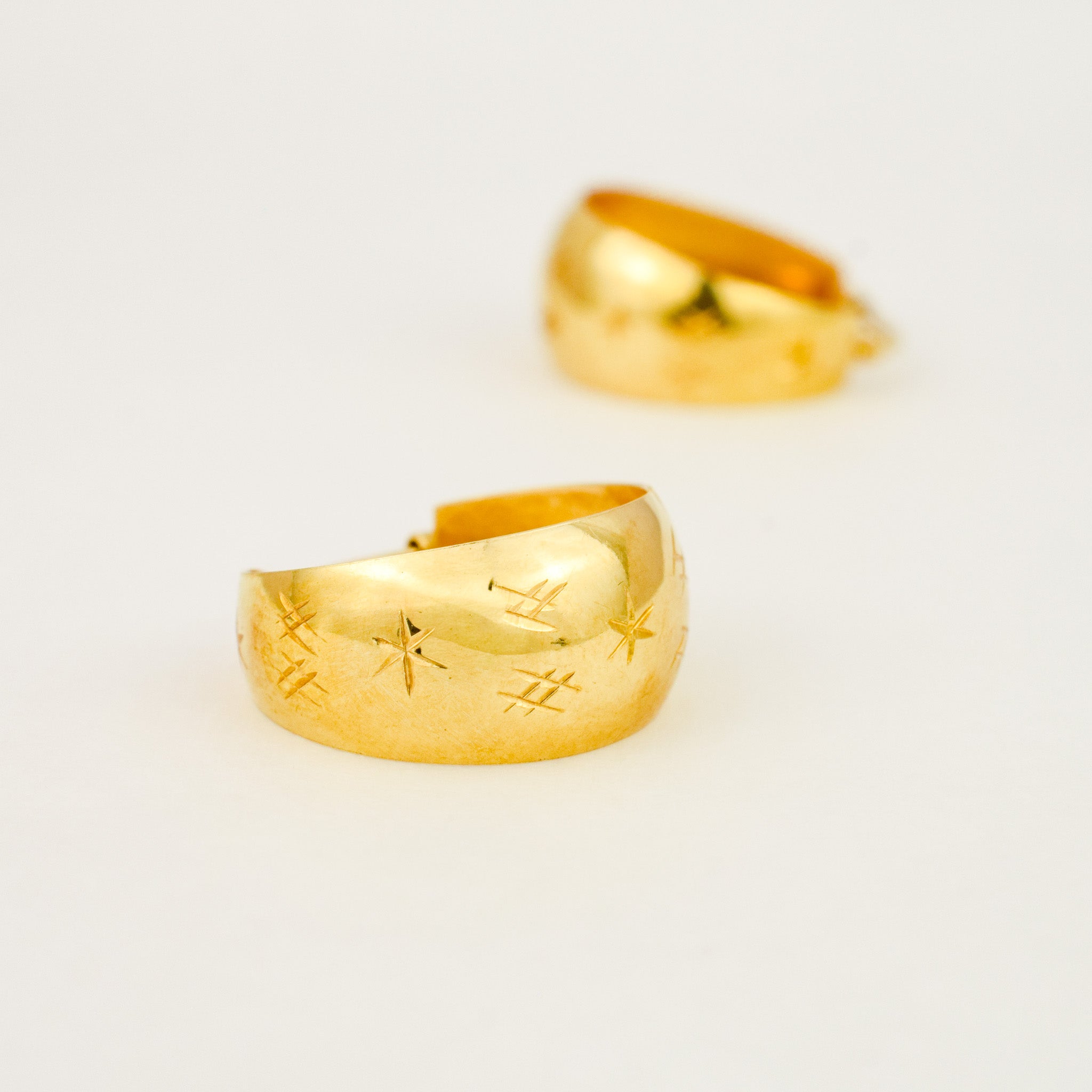 19.3mm Star-Etched Hoops