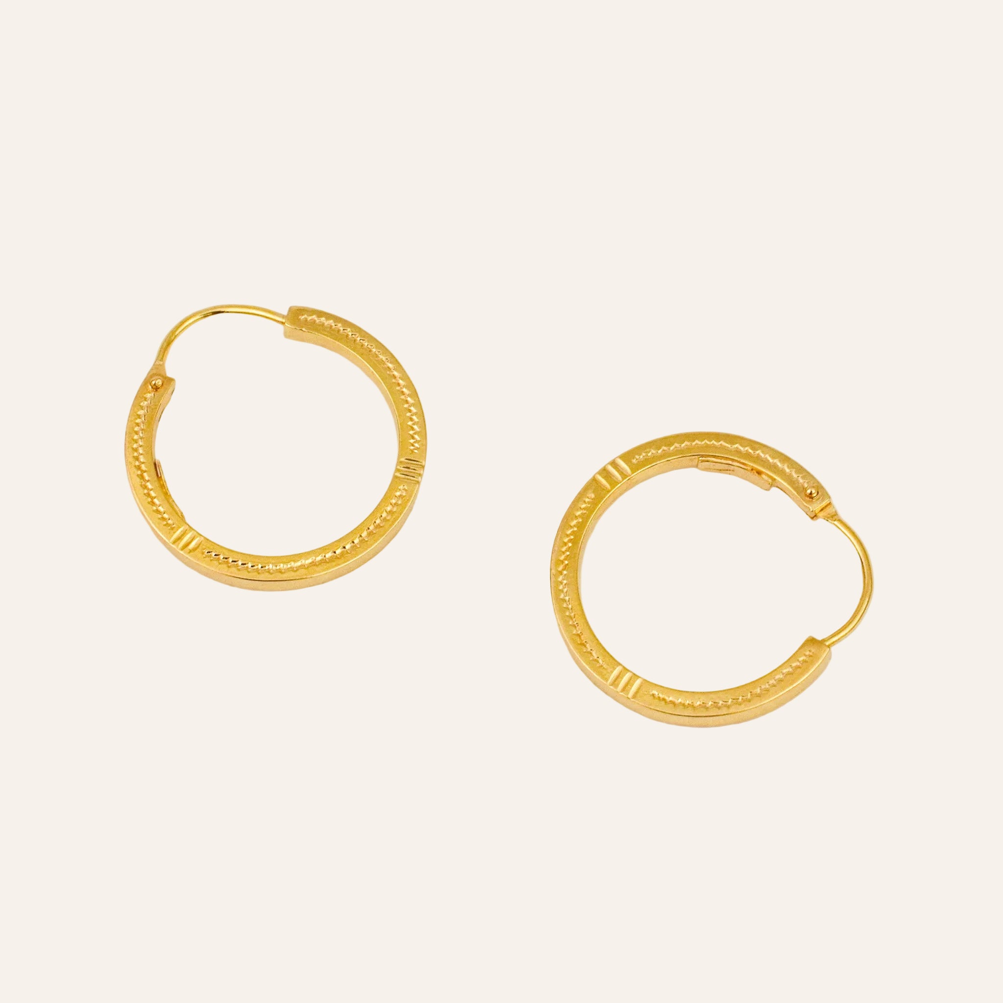 22.4mm Etched Hoops