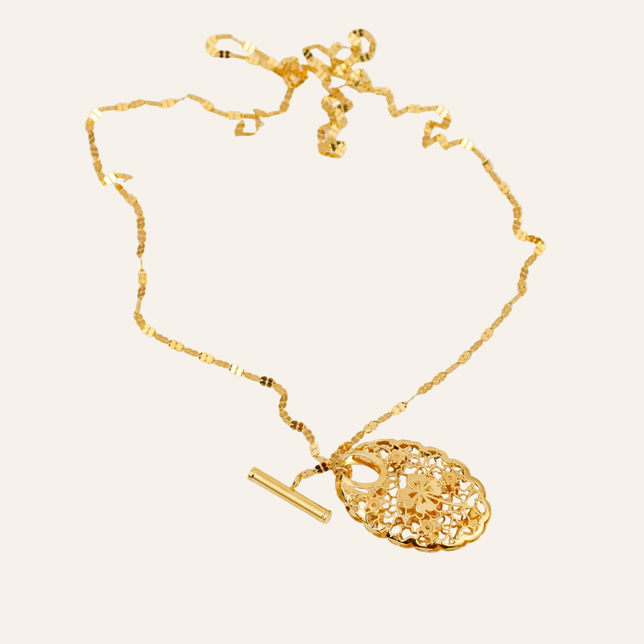 18" Sparkling Clover Necklace