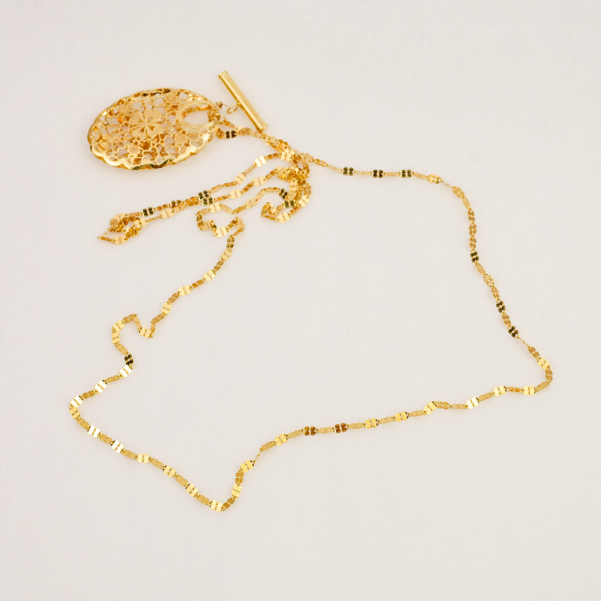 18" Sparkling Clover Necklace