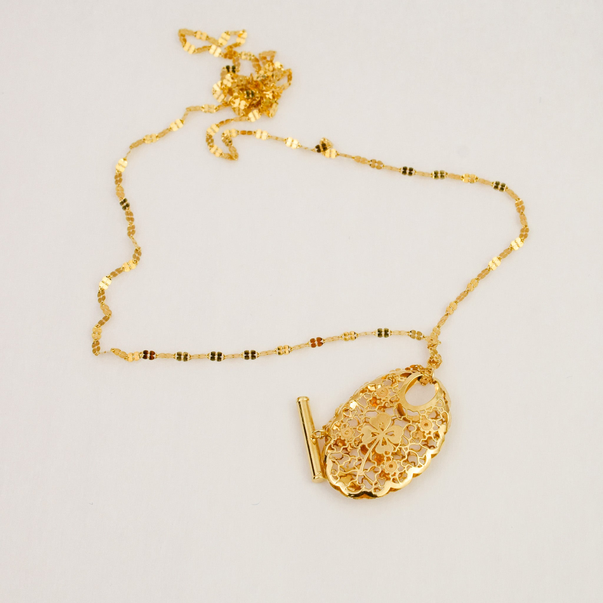 18" Sparkling Clover Necklace