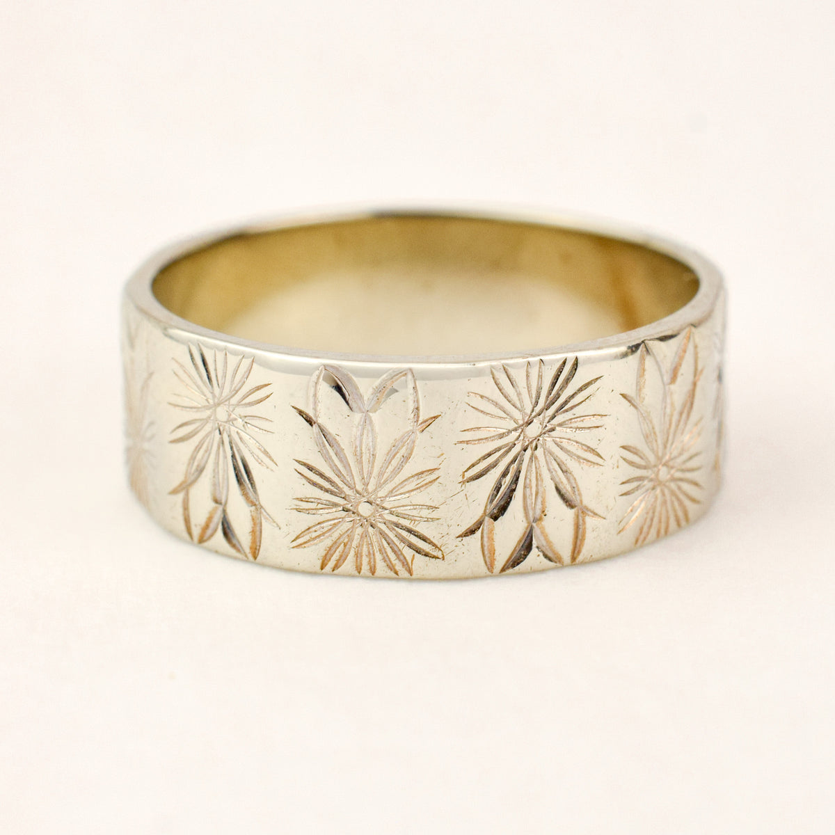 Engraved Daisy 8.2mm Cigar Band