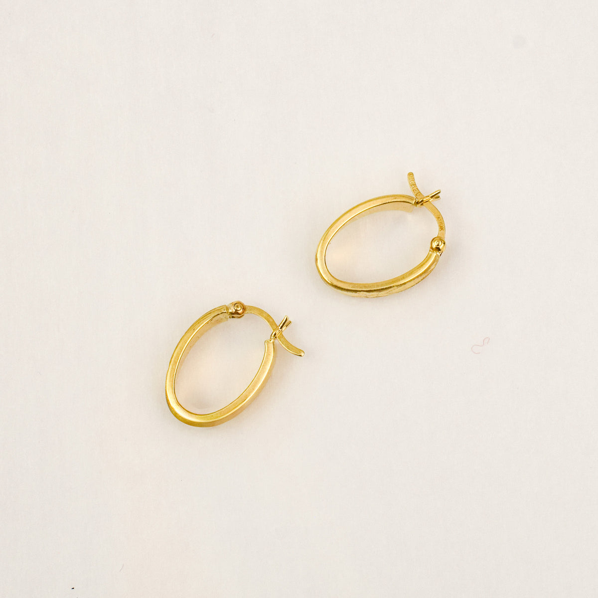 Diamond Cut Leaf 17.8mm Hoops
