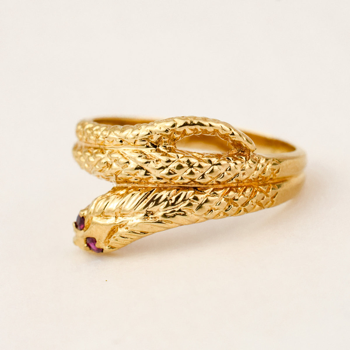 Red-Eyed Snake Ring